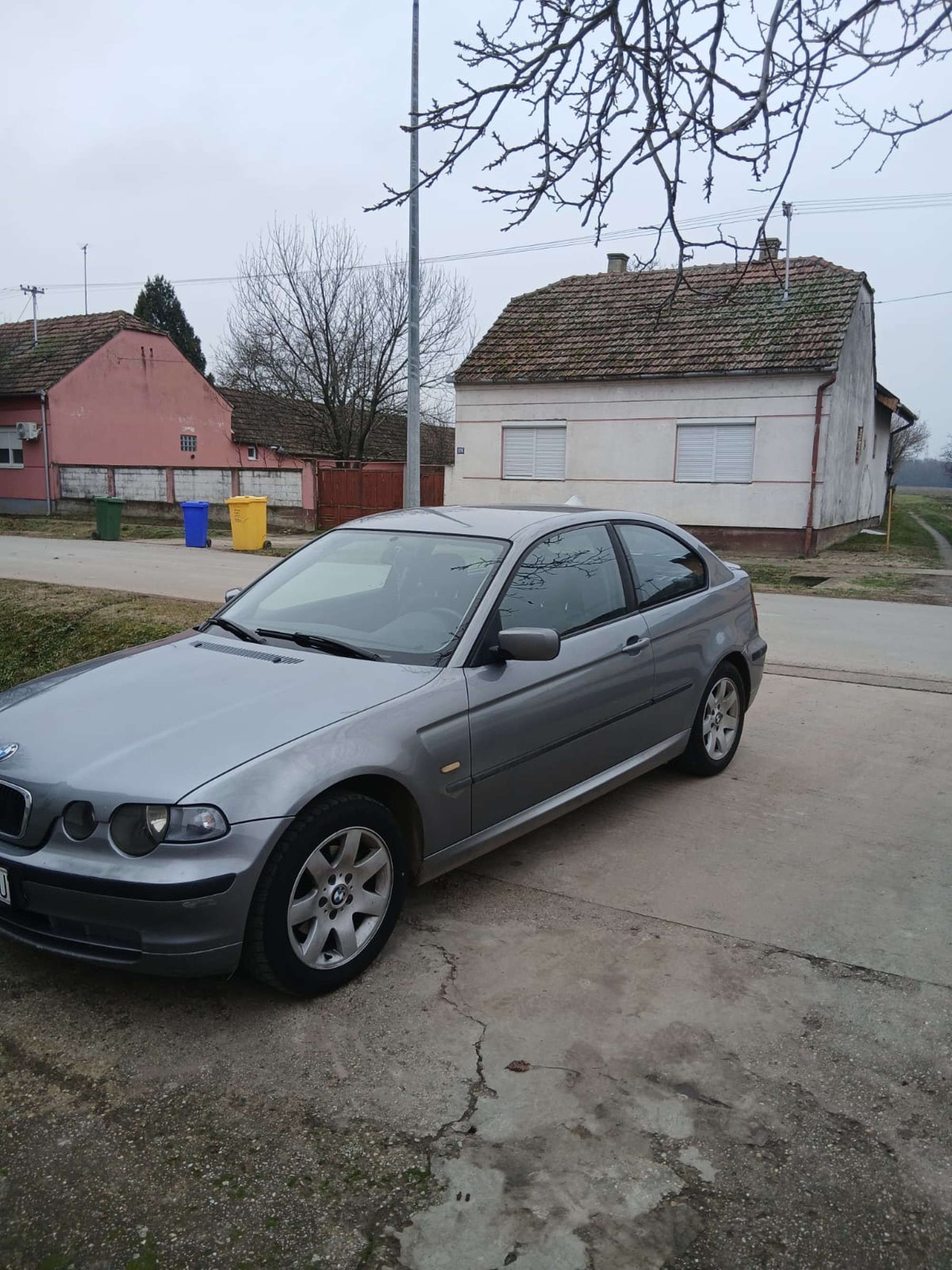 Prodajem bmw compact 318td
