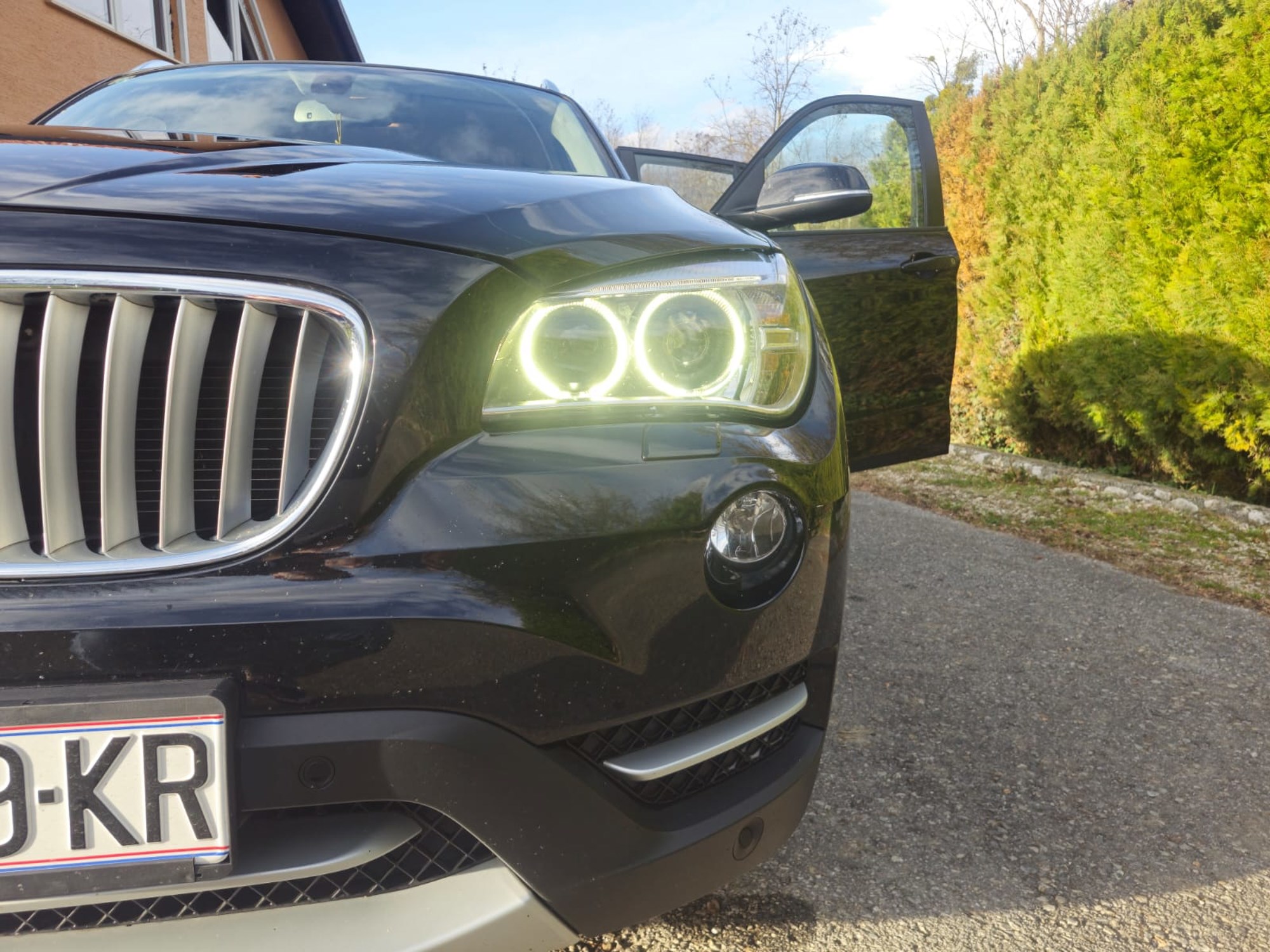 BMW X1 2013. god | Automatik | 4x4 | Koža | Bi-ksenonski farovi  samo 104000tkm