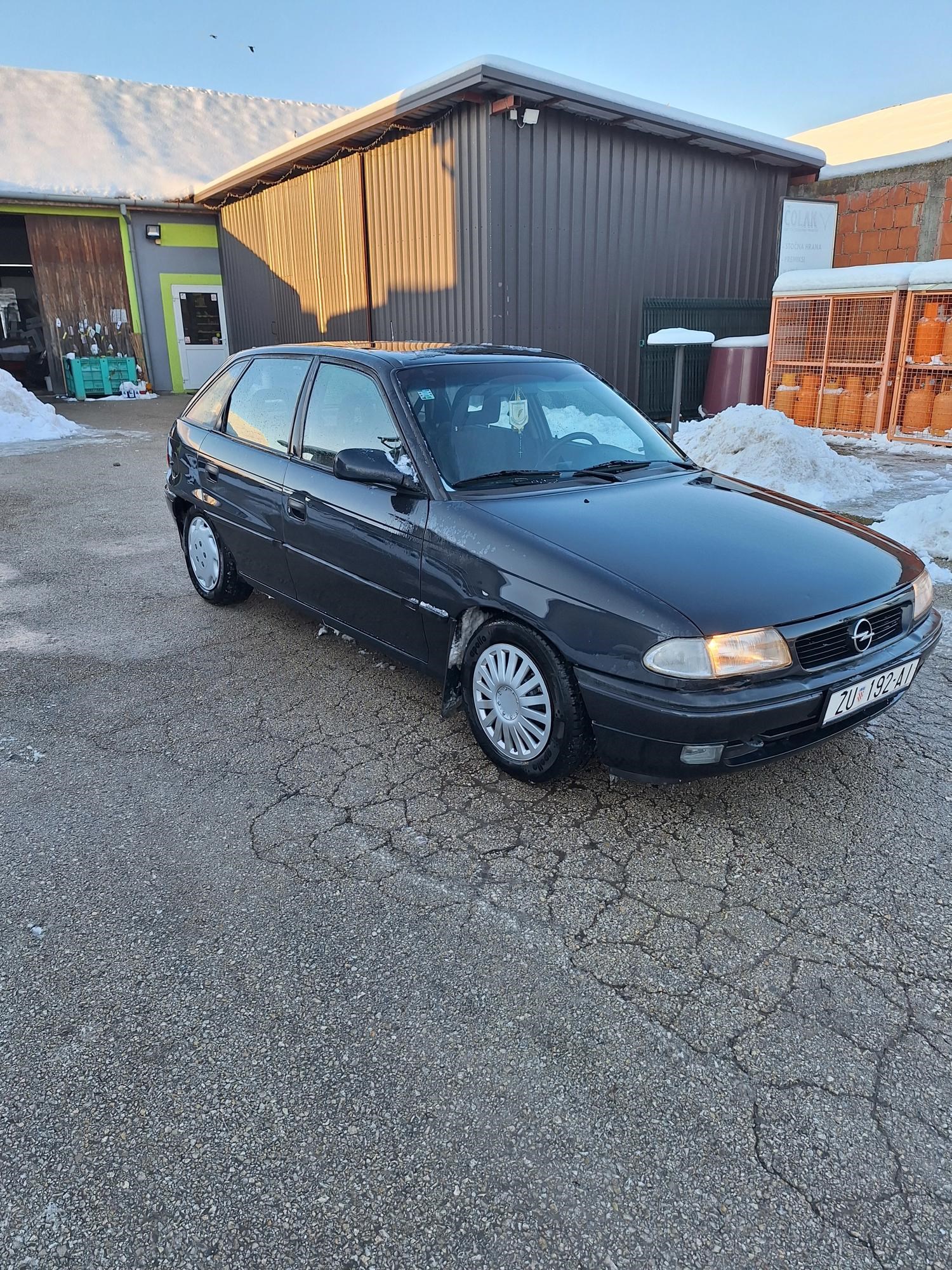 Opel Astra, 1.6i, regg 7/26