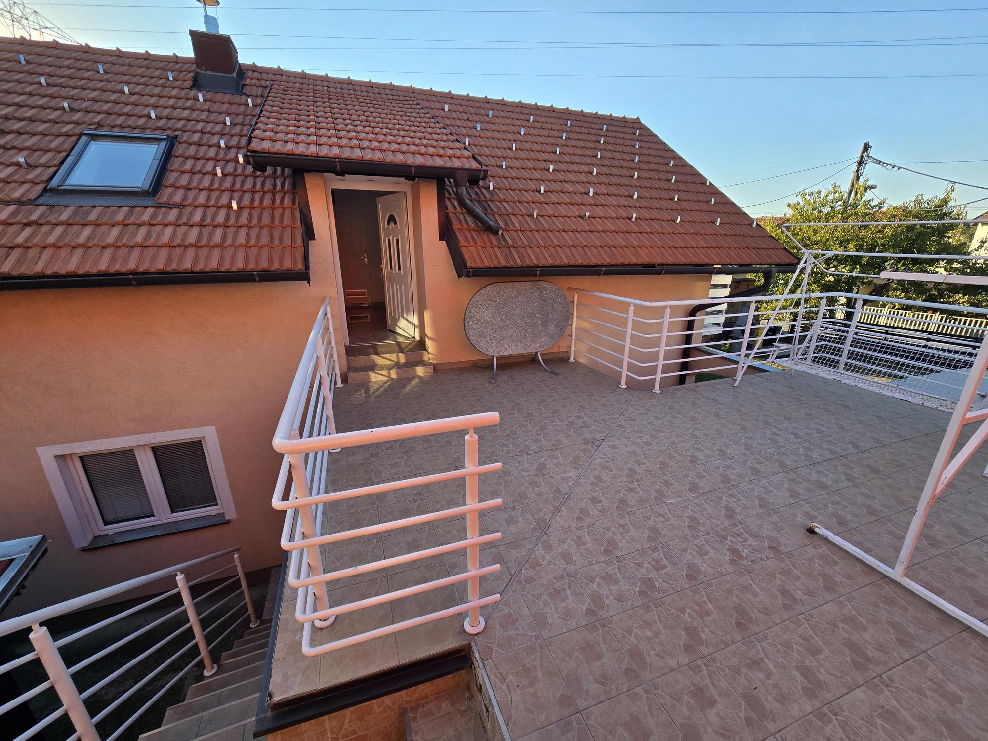 Zagreb (Petruševec), trosoban stan - 65.00 m2
