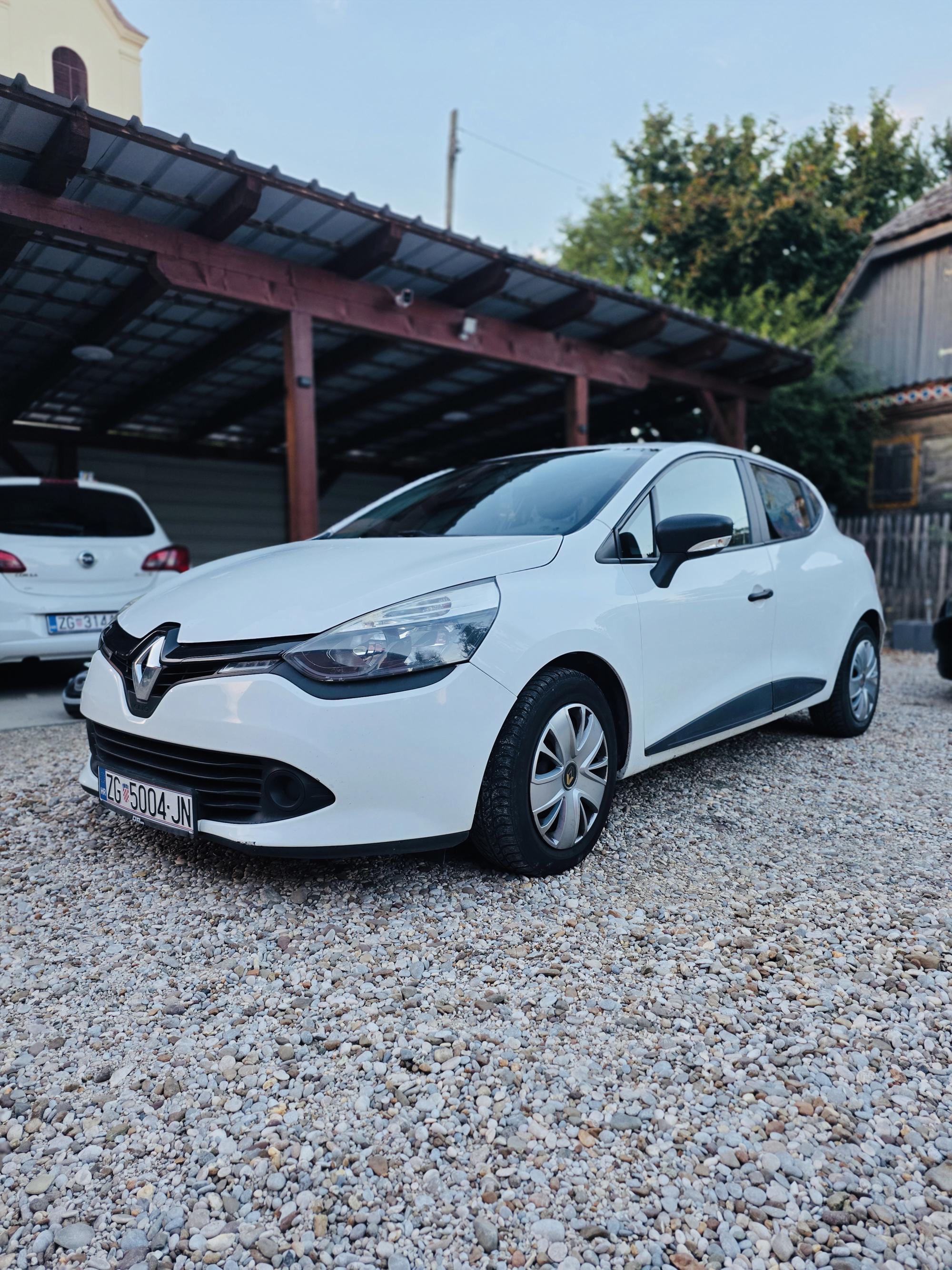 PRODAJEM Renault Clio IV 2015 1.5 dCi
