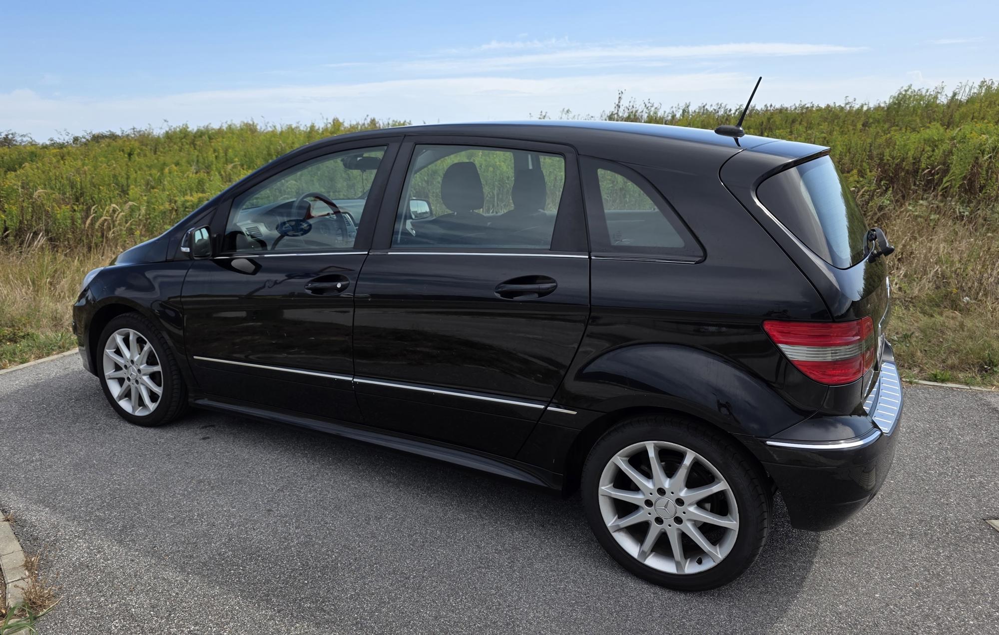 Mercedes-Benz B 180 CDI, 2009. godište – 5.200 €  