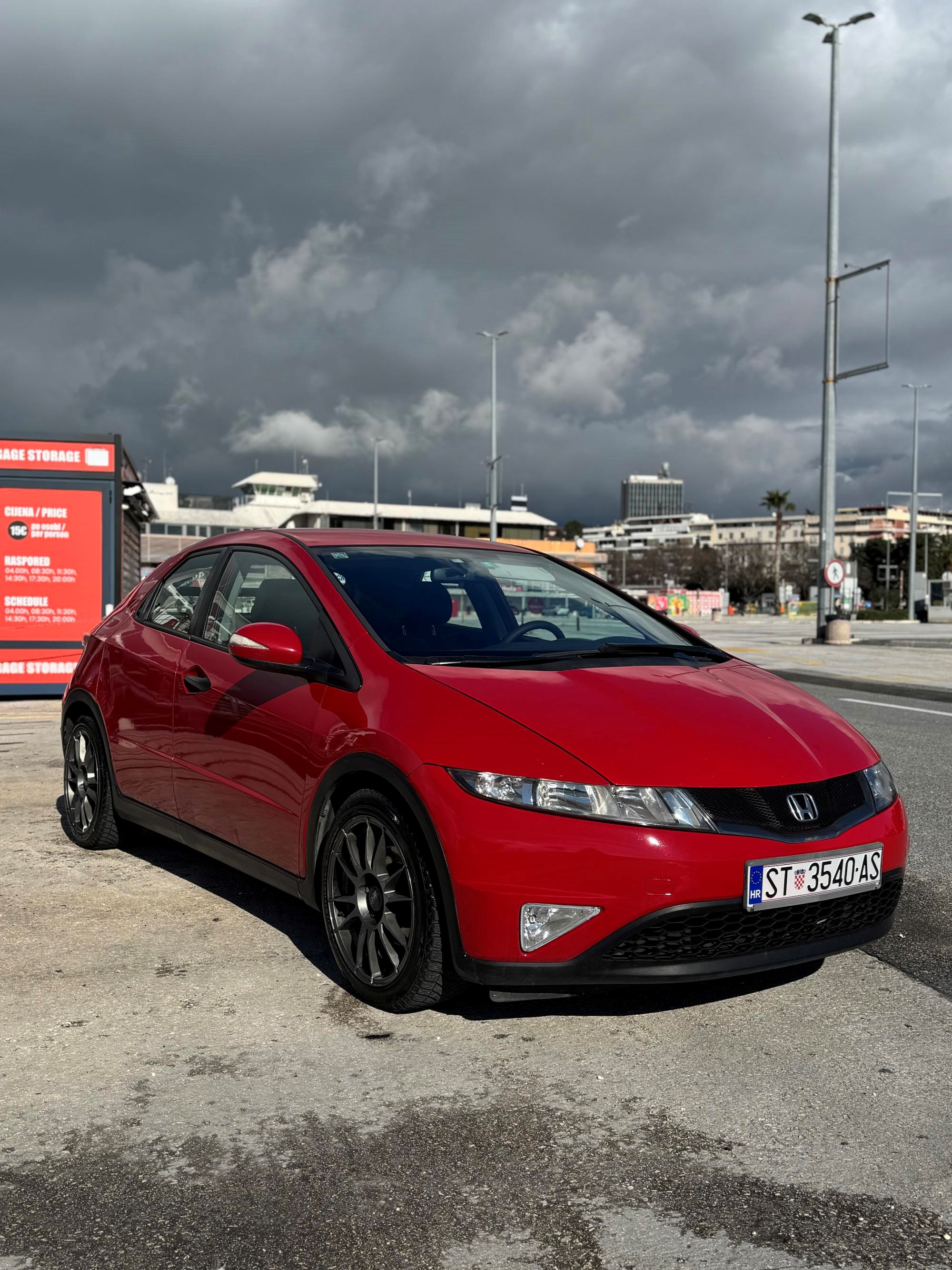 HONDA CIVIC 1.8 V-TEC 