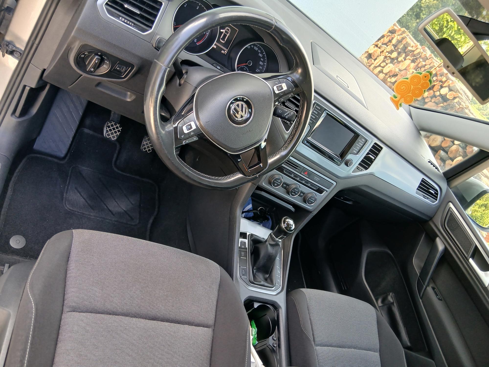 Golf sportsvan 2015g reg.07/27 servisna !!