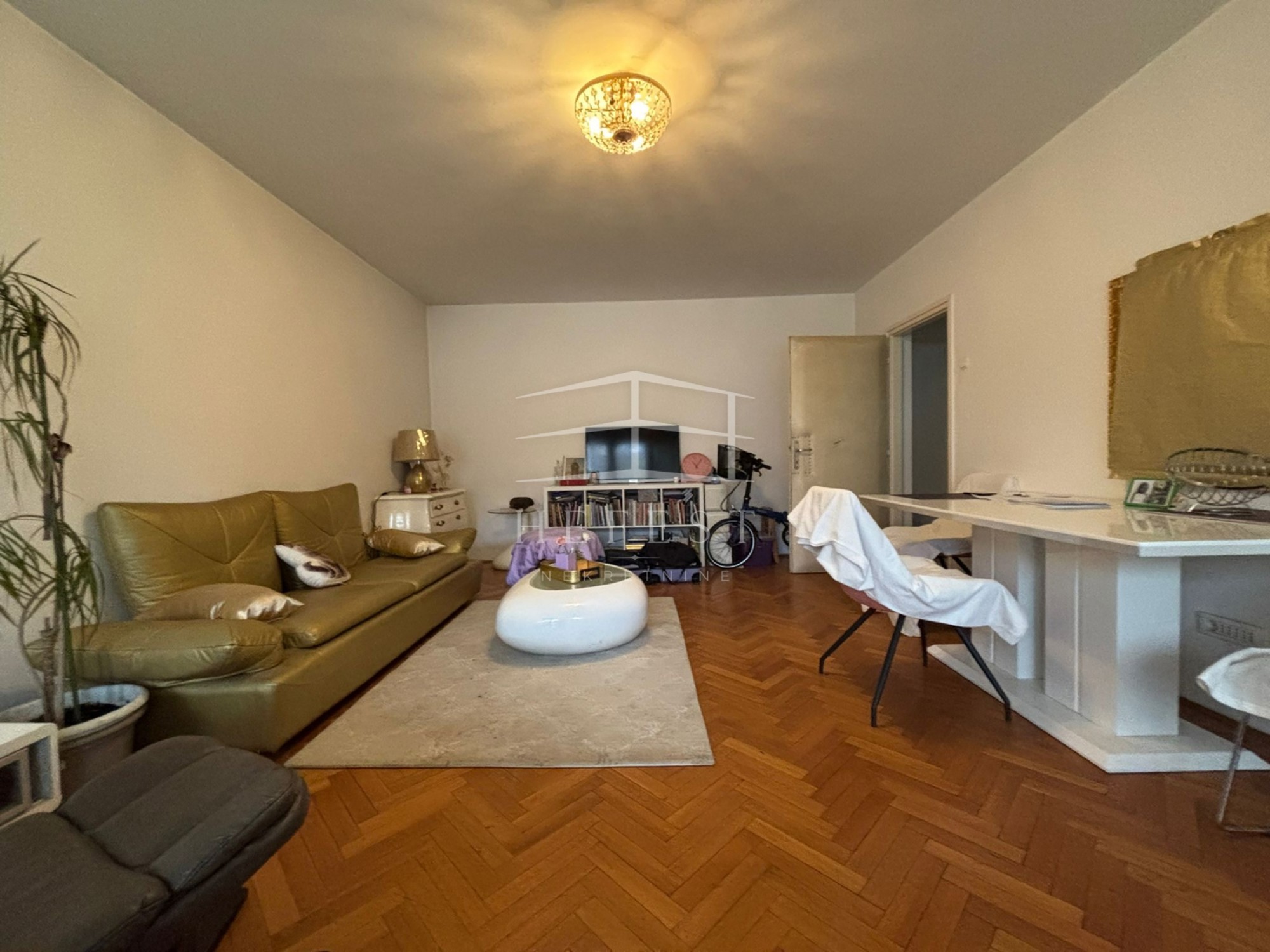 Rijetka ponuda! 110 m² stan u Maksimiru - BEZ PROVIZIJE