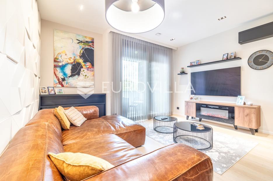 Zagreb, Štrigina ulica, dvosoban stan 58 m² i garaža 18 m²