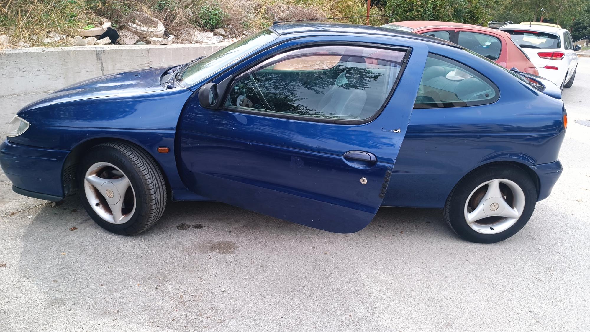 Renault Megan Cupe 1.5 i reg do 7 mj novi set kvačila odlične gume bez hrđe mala potrošnja
