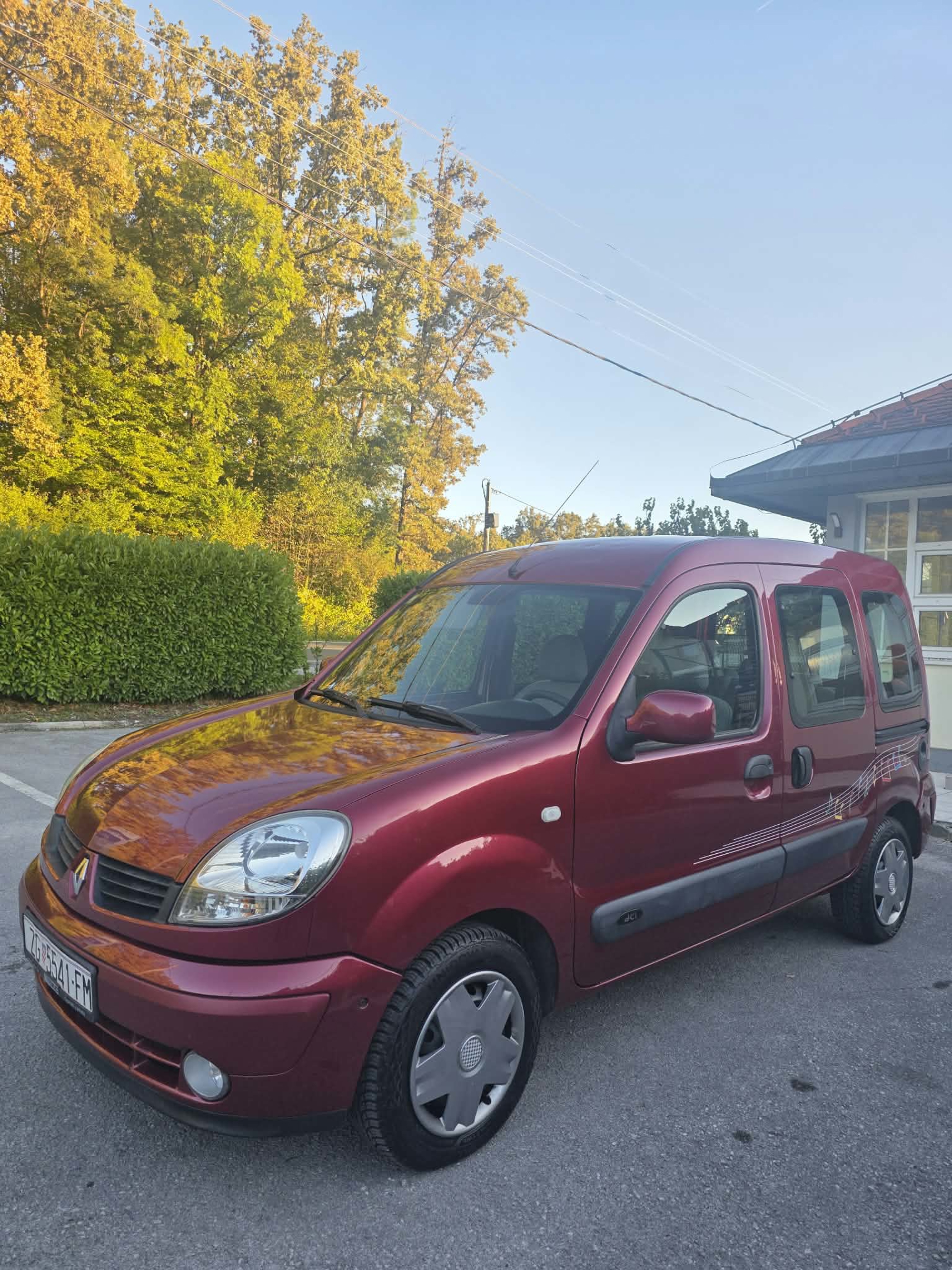 RENAULT KANGOO **290TKM** **PRVI VLASNIK** **KLIMA** **REG.6/27**