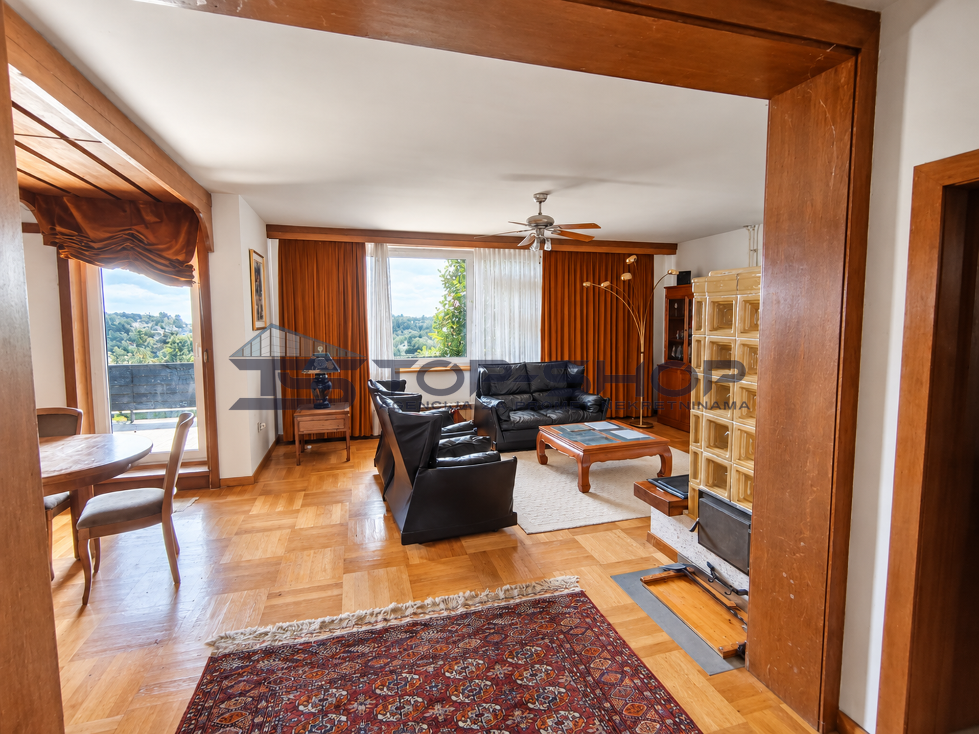Šestine, Prekrasna kuća sa dvorištem i šumom, 1700m2