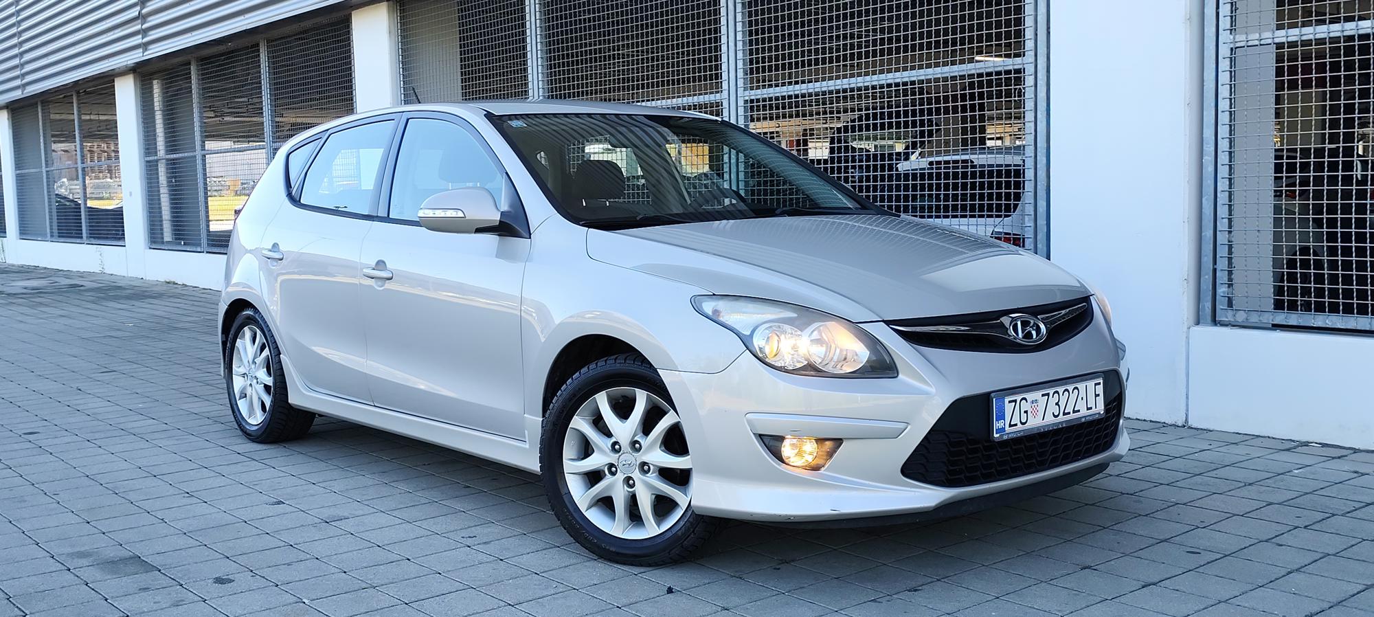 Hyundai i30 1.4 Comfort# kupljen u HR # reg 18.07.2027