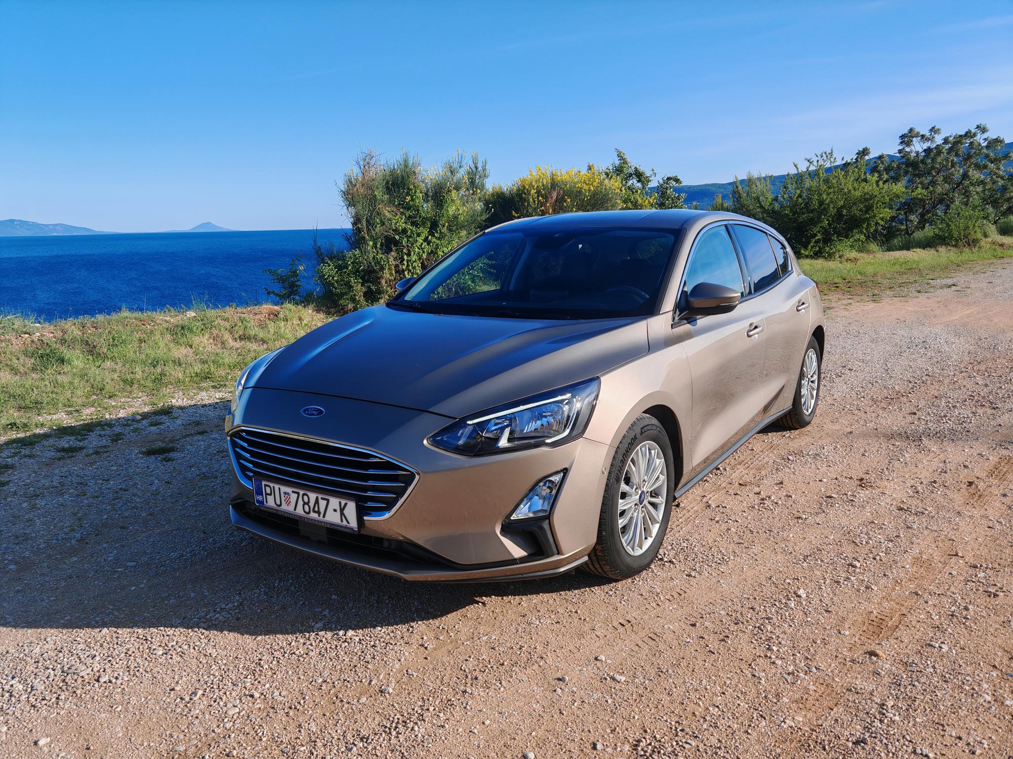Ford Focus 1,5 TDCi, TITANIUM WINTER, ad. tempomat, kamera, park pilot