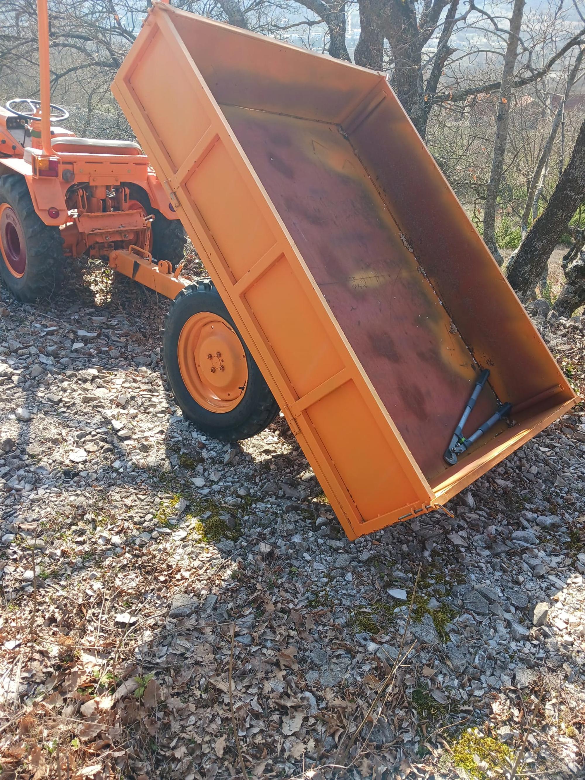 Prodajem traktor Pasquali