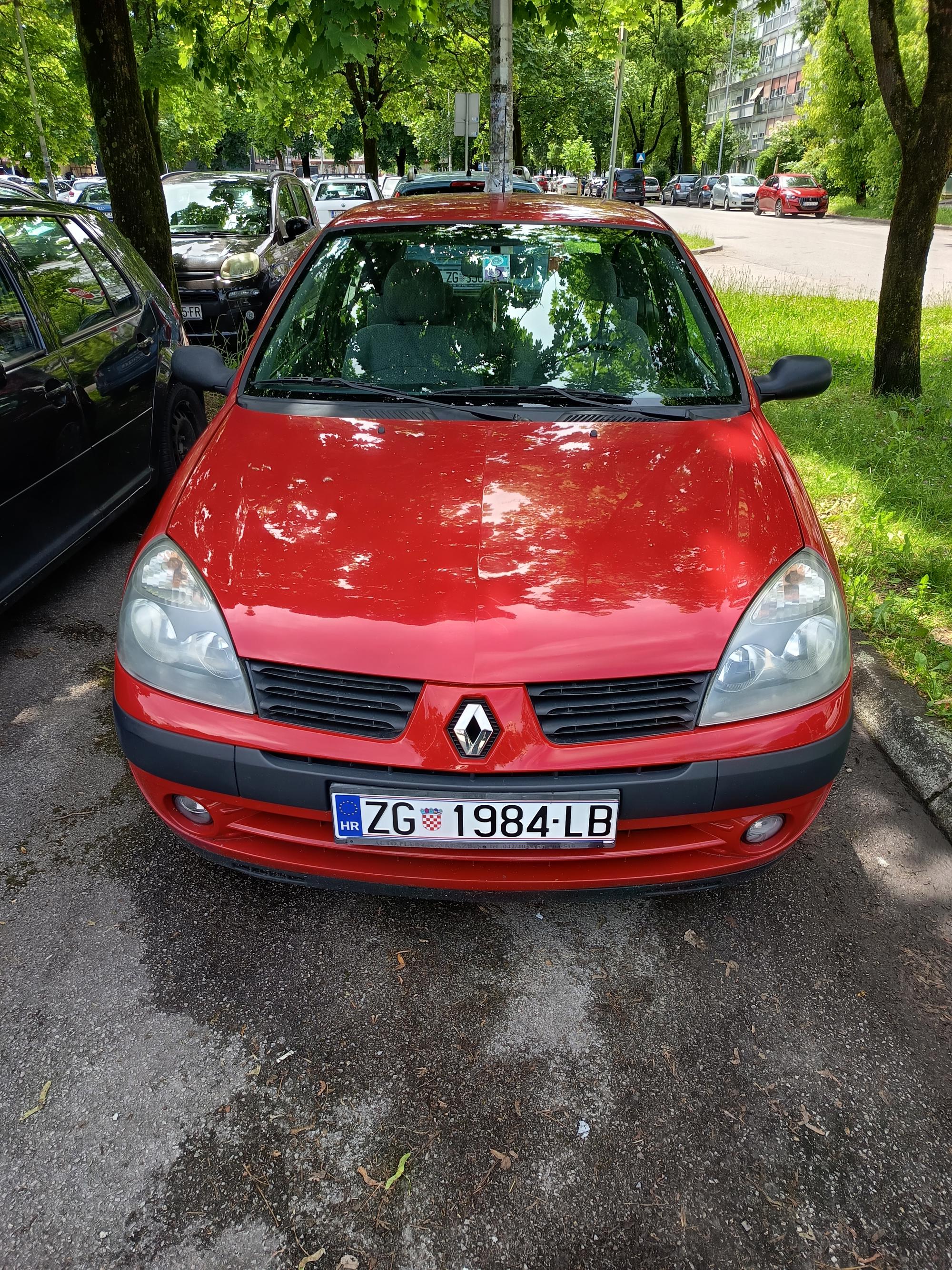 Renault Clio diesel 2005. god, servisna povijest,  vlasnik, klima, reg.1 g.
