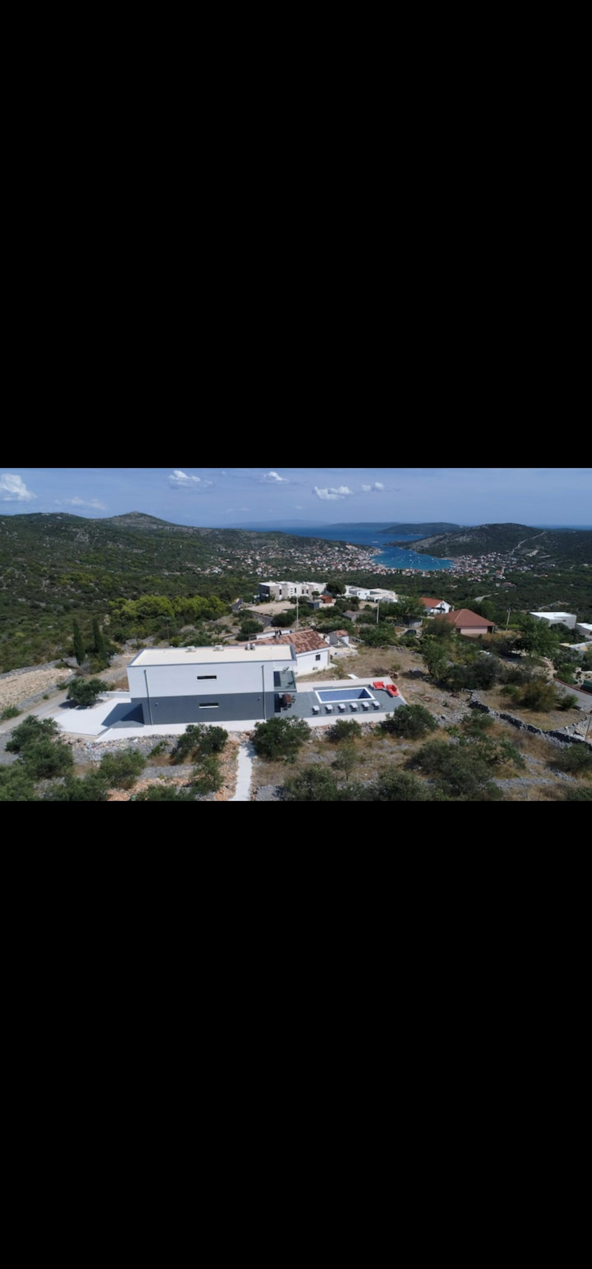 Villa sa Bazenom i Panoramskim pogledom