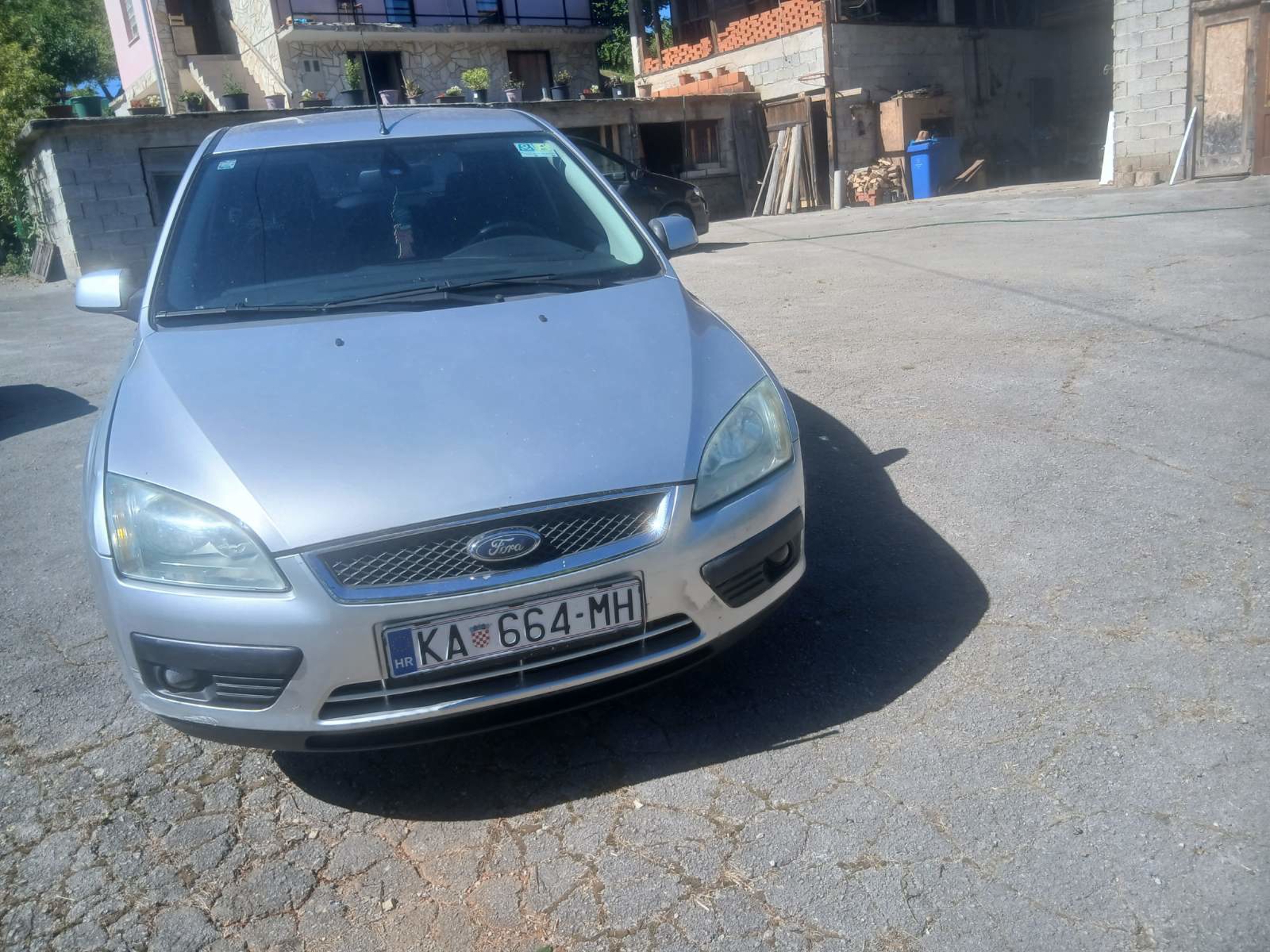 Prodajem auto
