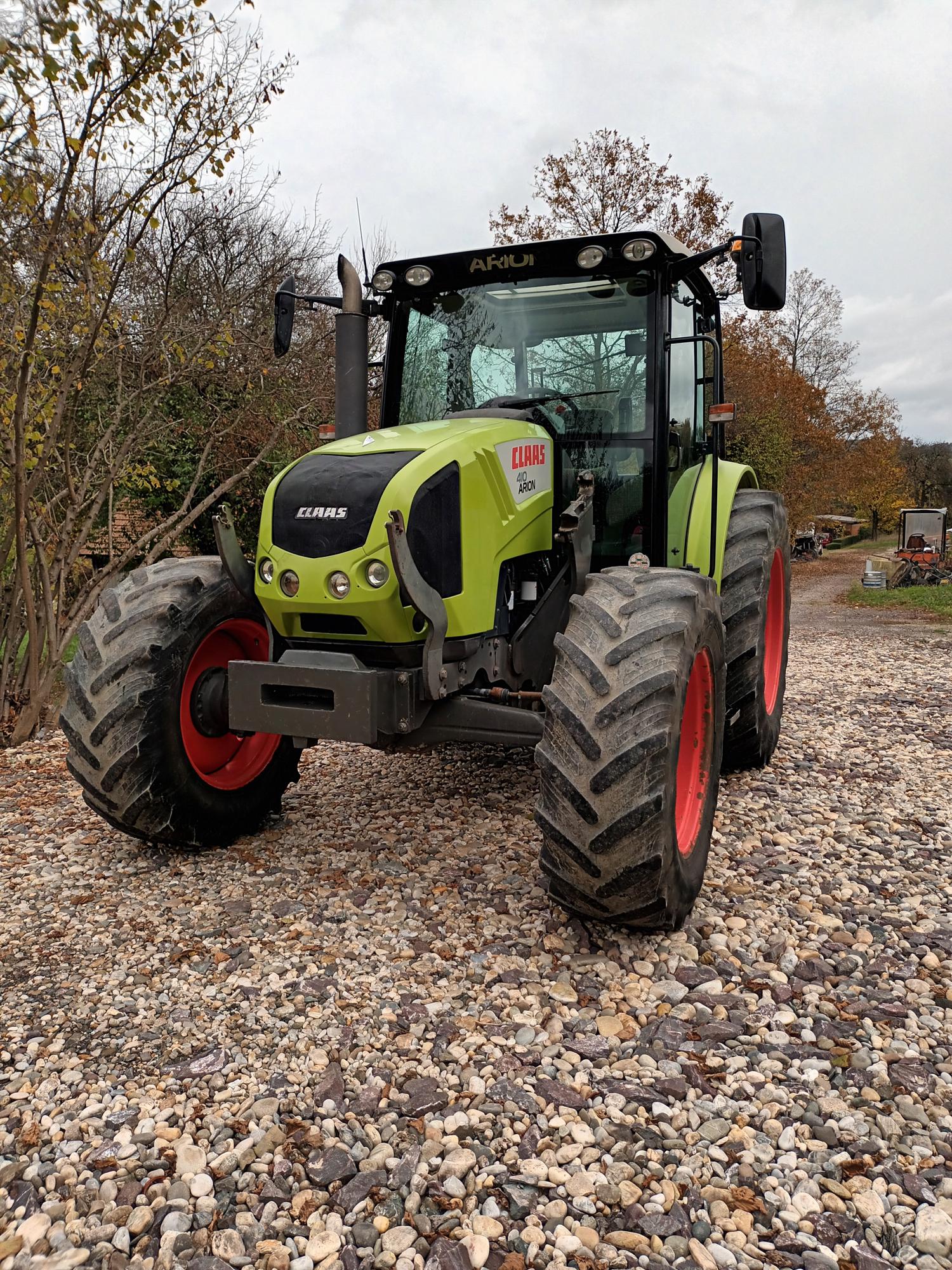 Claas Arion 410