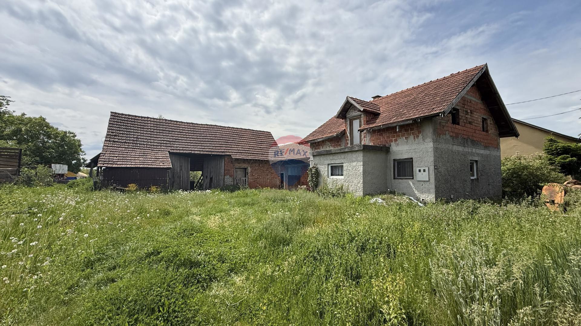 Križ, Bunjani, kuća sa imanjem