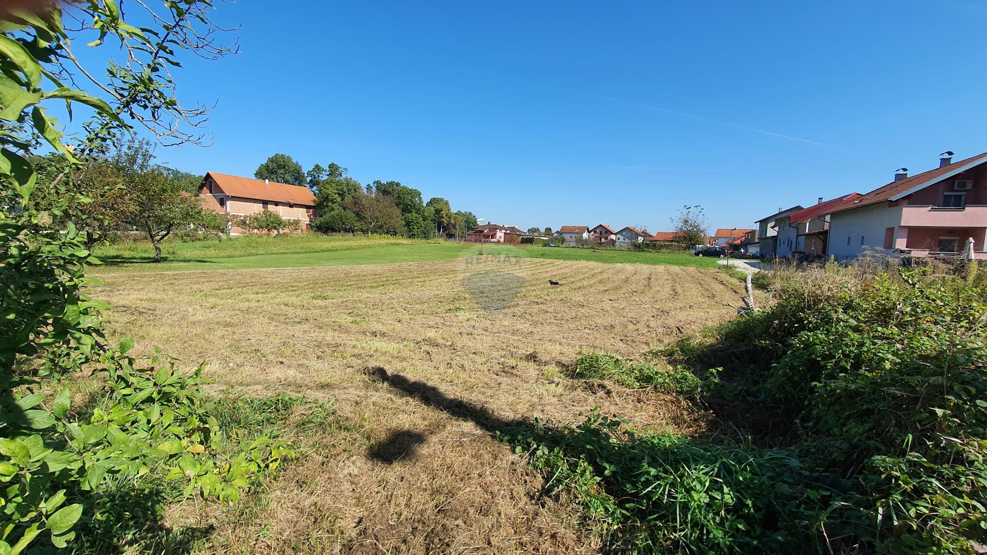 Zagreb, Petruševec - građevinsko zemljište  950 m2, u blizin