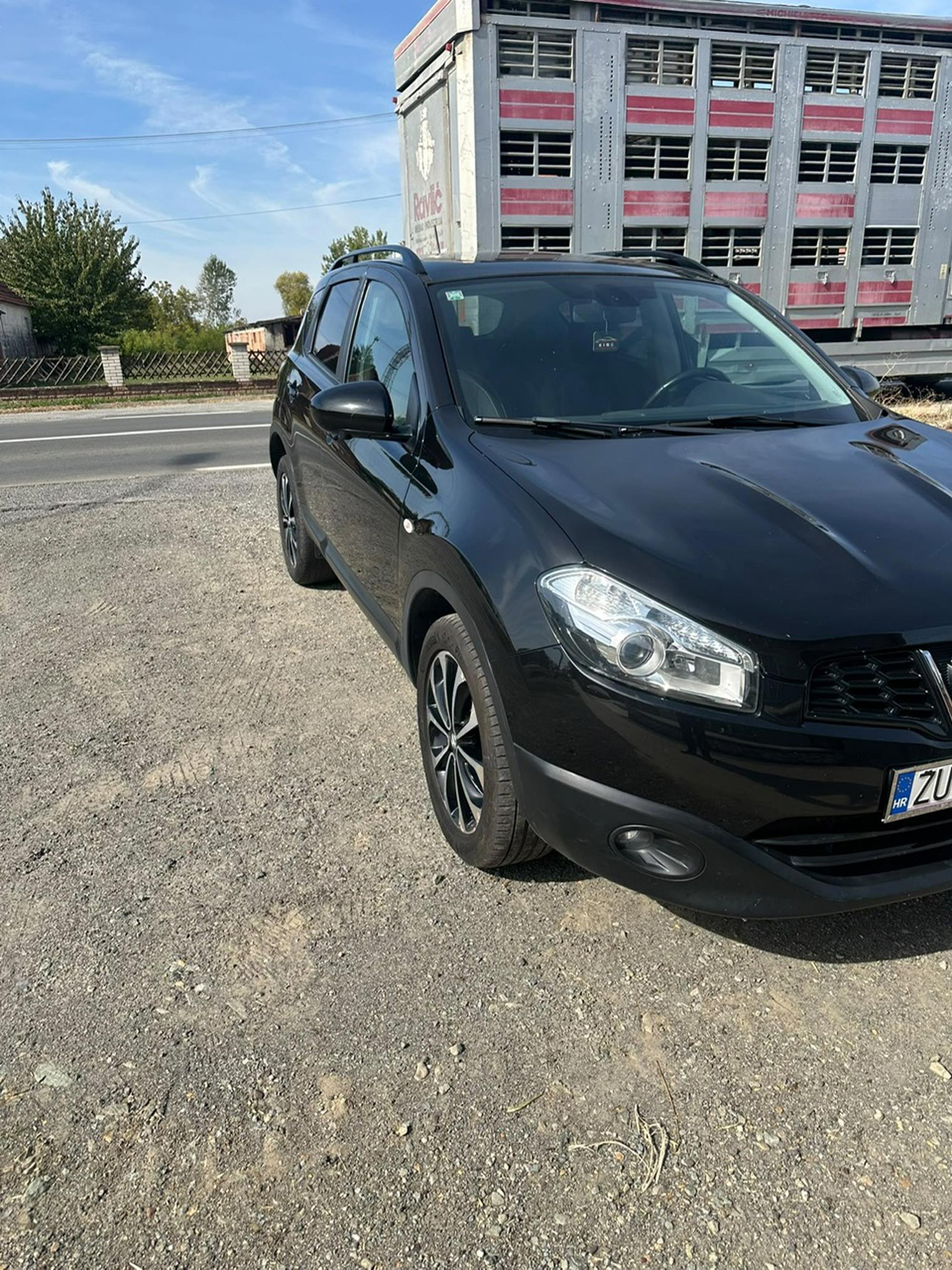 NISSAN Qashqai 1.6 DCI 2013 godina