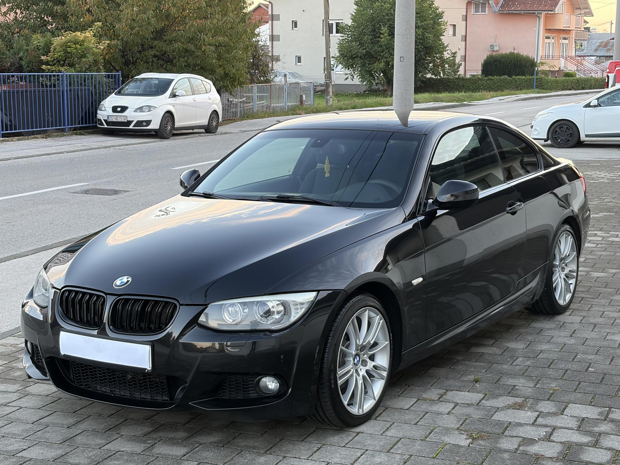 BMW SERIJA 3 318i COUPE •• KAO NOVI, FULL OPREMA •• M / PAKET •• SERVISNA KNJIGA + RAČUNI •• 