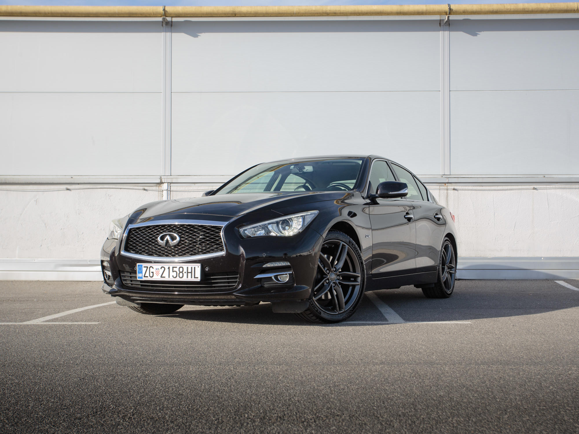 Prodajem Infiniti Q50 2.2d 2015.