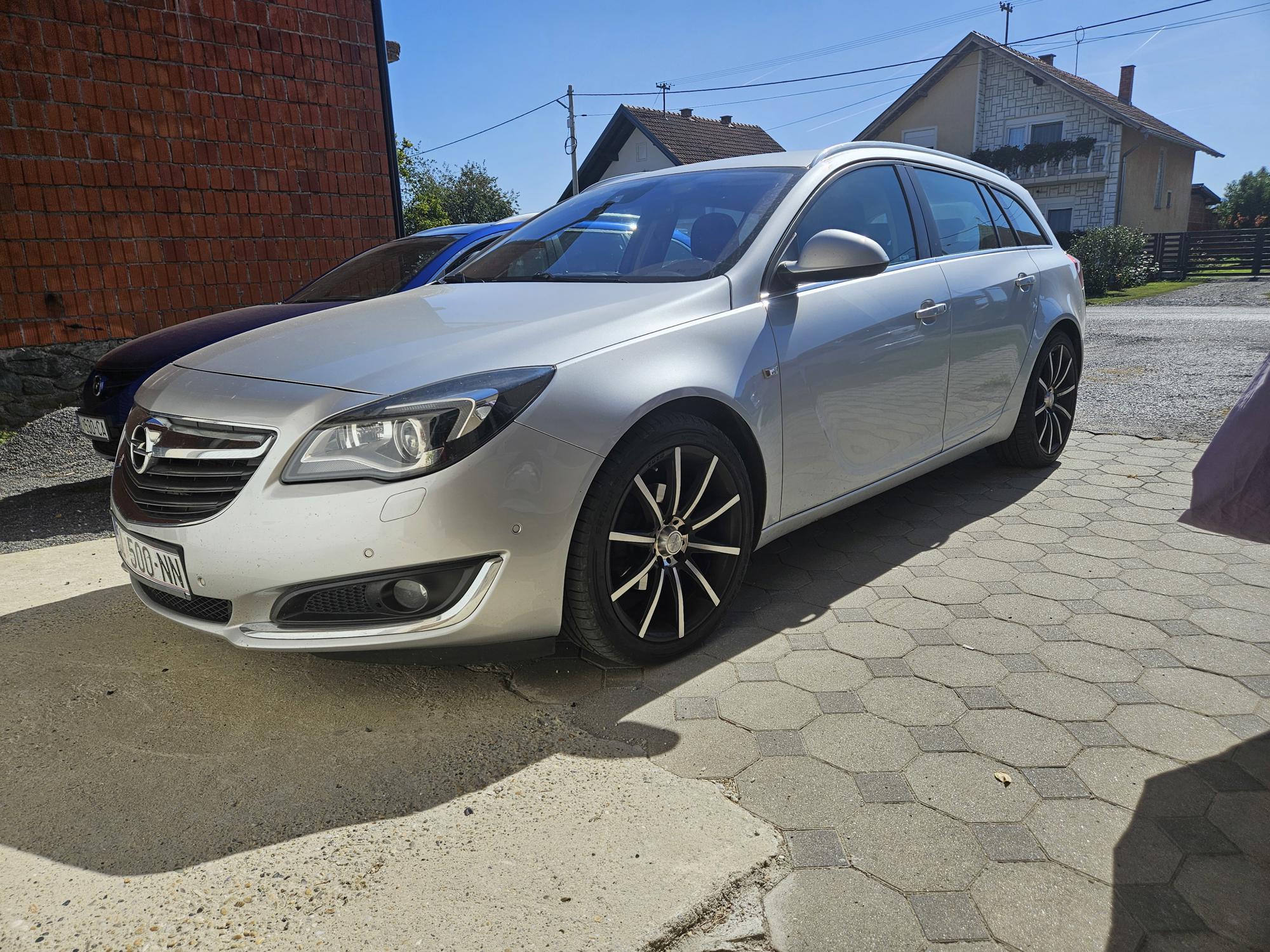 Opel insignia 2015g