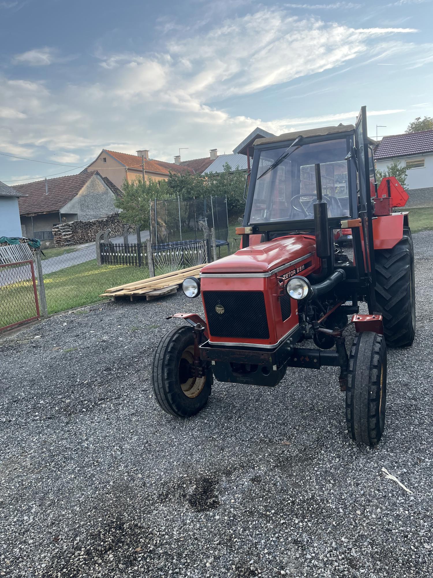 Zetor 6911