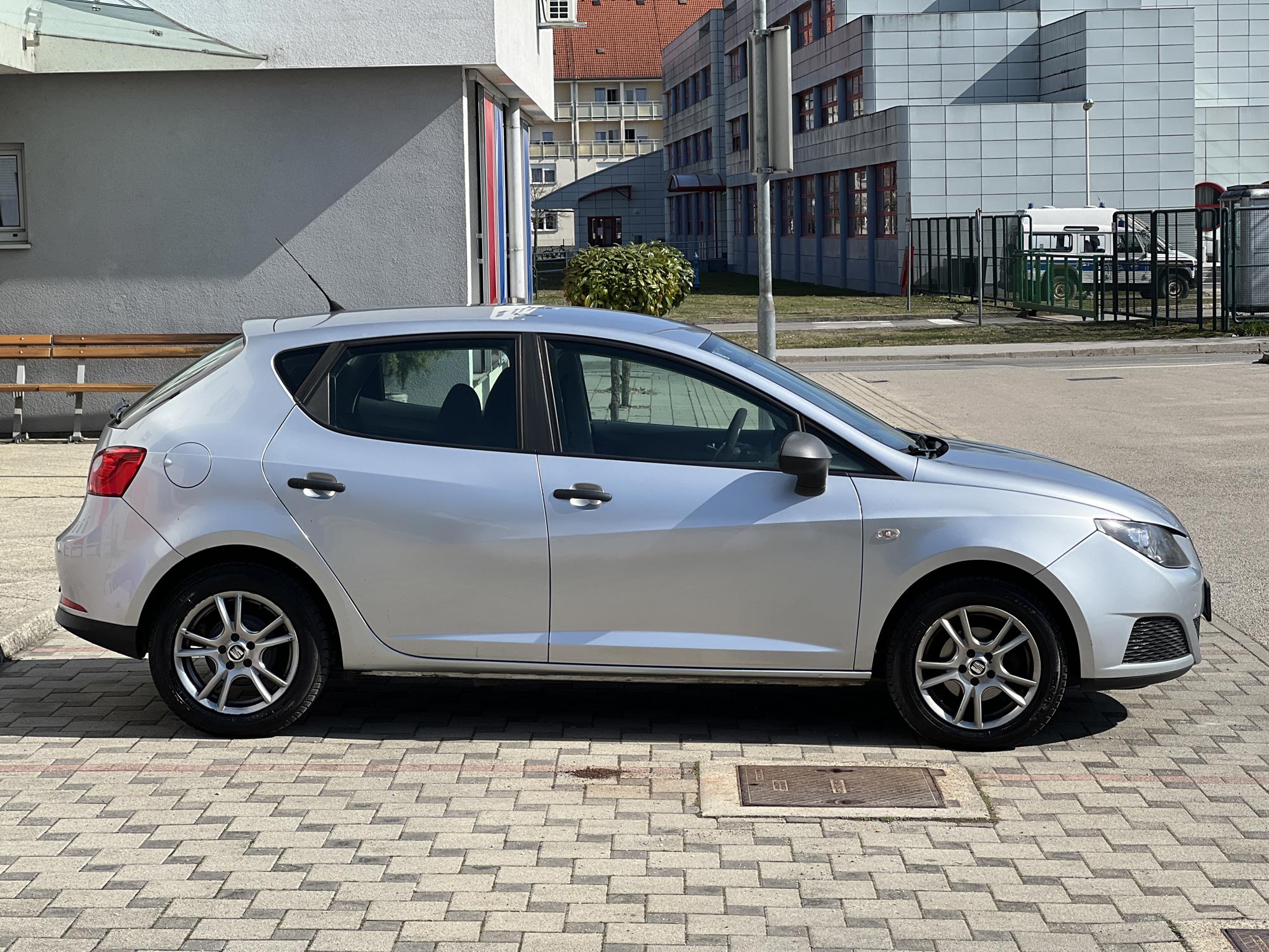 Seat Ibiza 1,4 benzin 4cyl,klima,alu felge,147tkm,nova kupljena u Hr,s potvrdom km