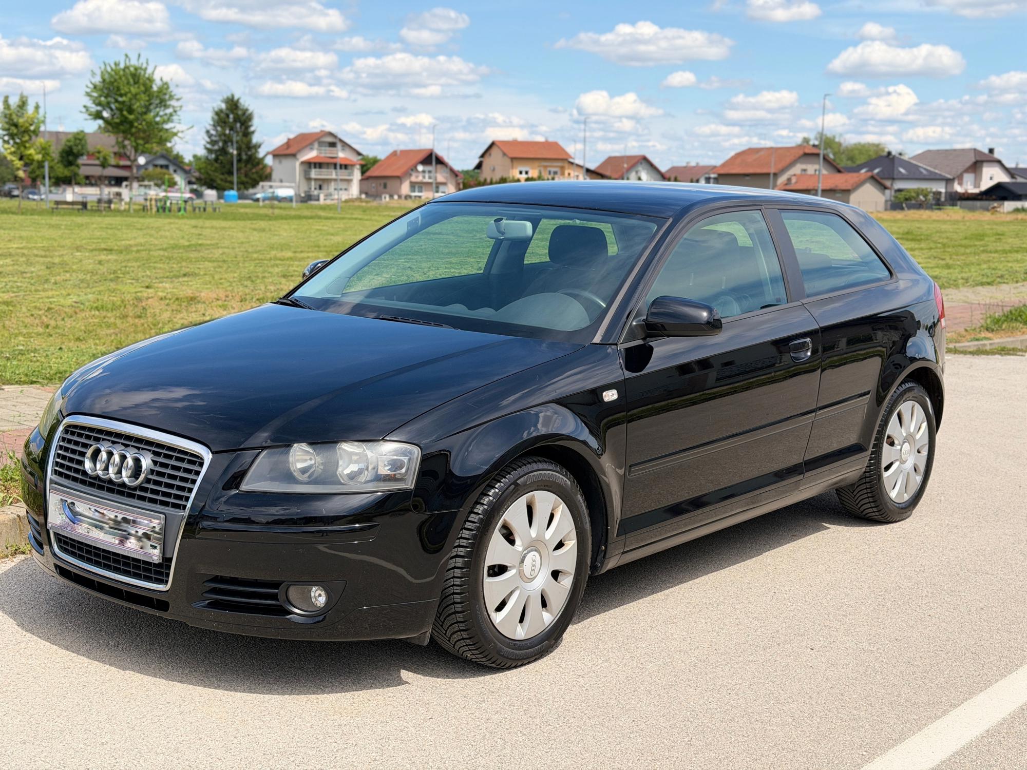 Audi A3 1.6 benzin,reg god dana,automatska klima,nove gume,1.vl