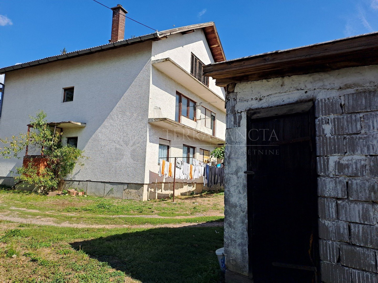 Cijela dvojna kuća blizu Topuskog