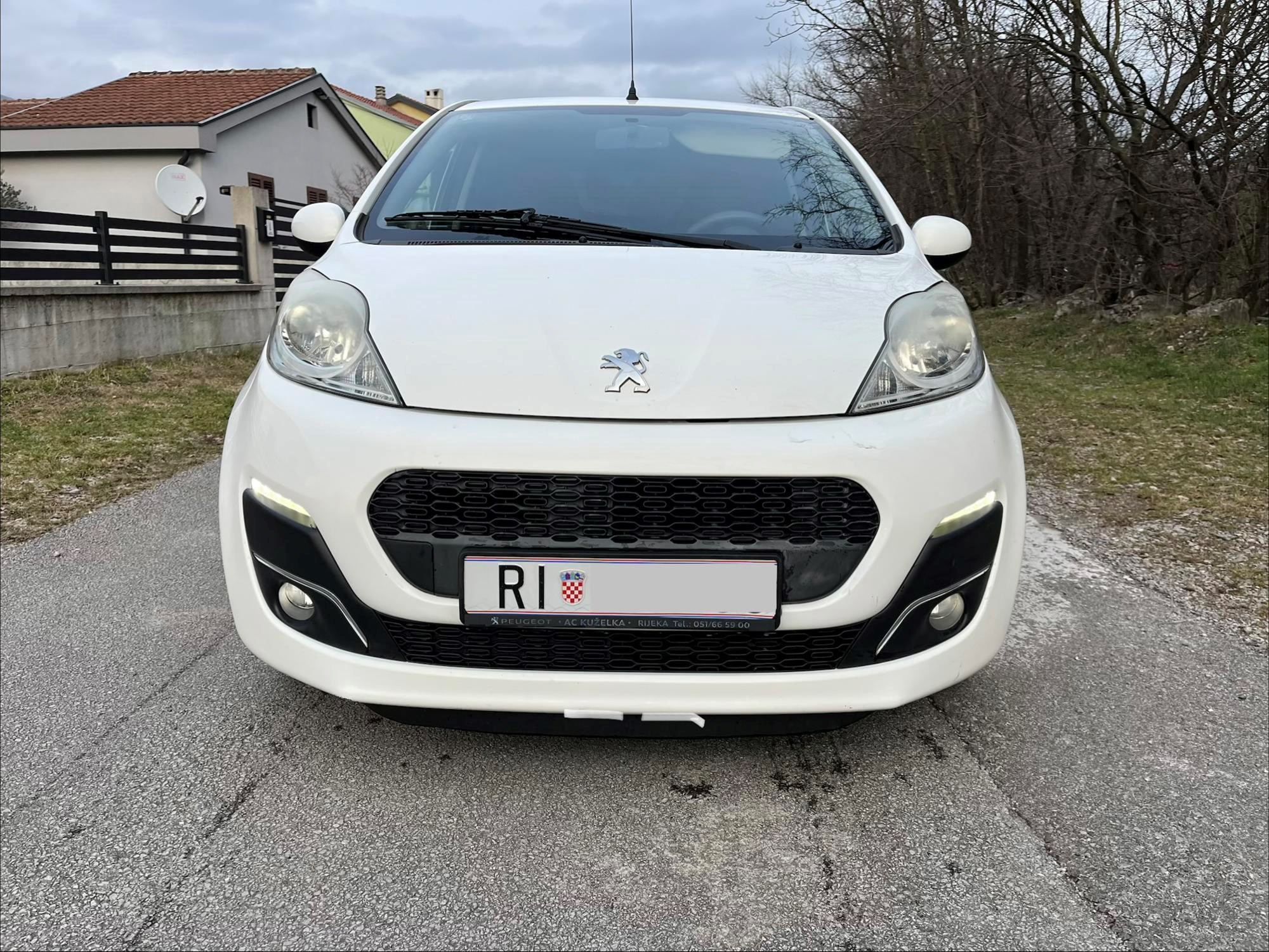 Peugeot 107...1.0,50kw...5 vrata...servisna...HR auto!!!