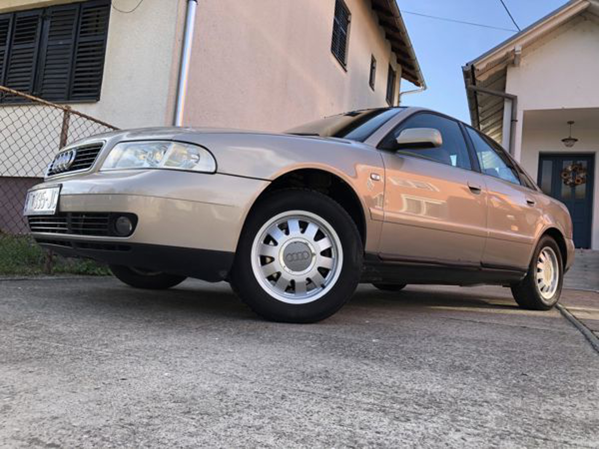 AUDI A4, 1,9 TDI, 66KW/90KS, FACELIFT MODEL 2000, REG.GOD DANA, KUPLJEN U AUTO ZUBAK, KUKA UPISANA.!