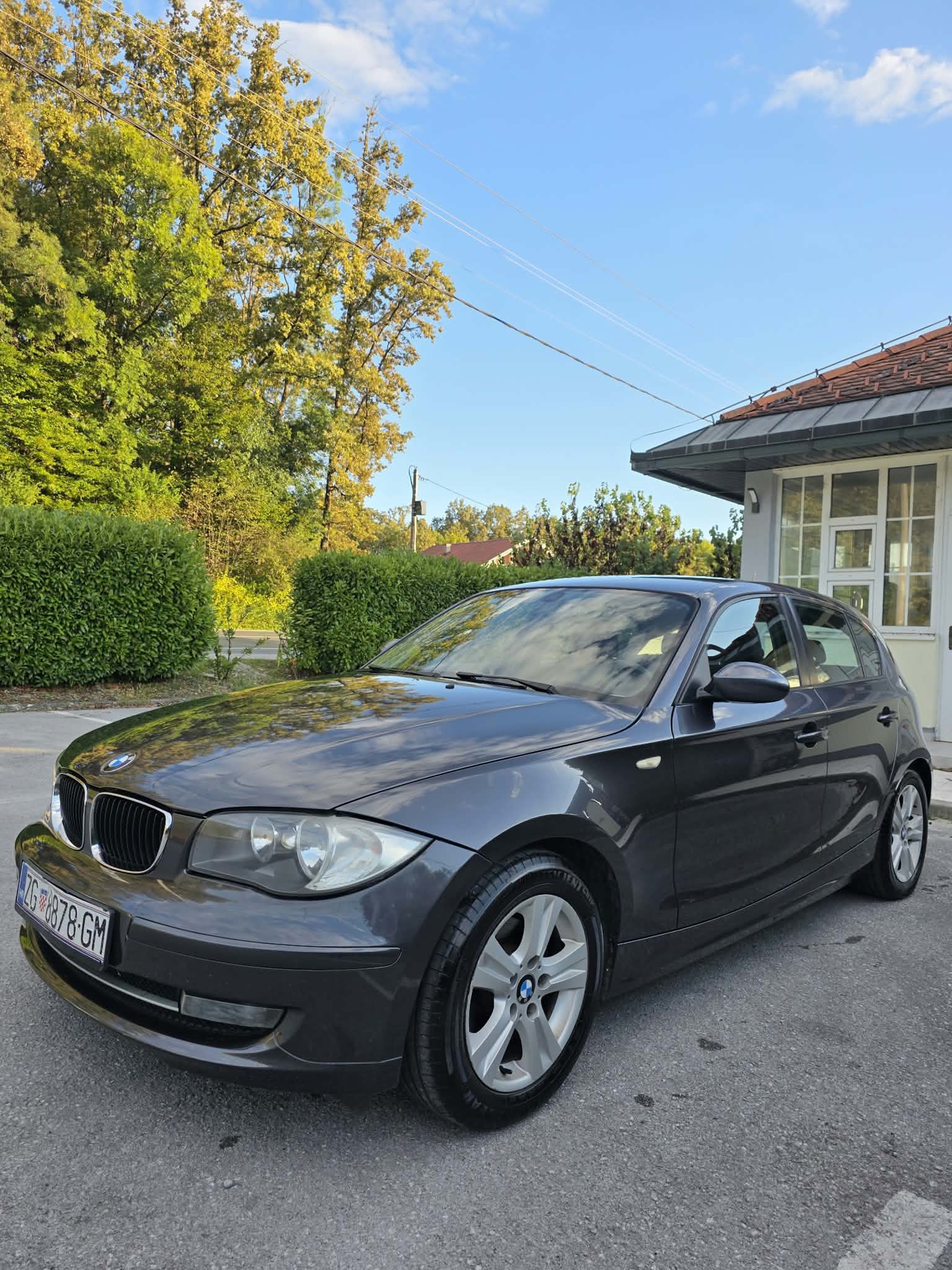 BMW SERIJA 1  **PRVI VLASNIK** **144TKM** **2010G** **BEZ ULAGANJA**