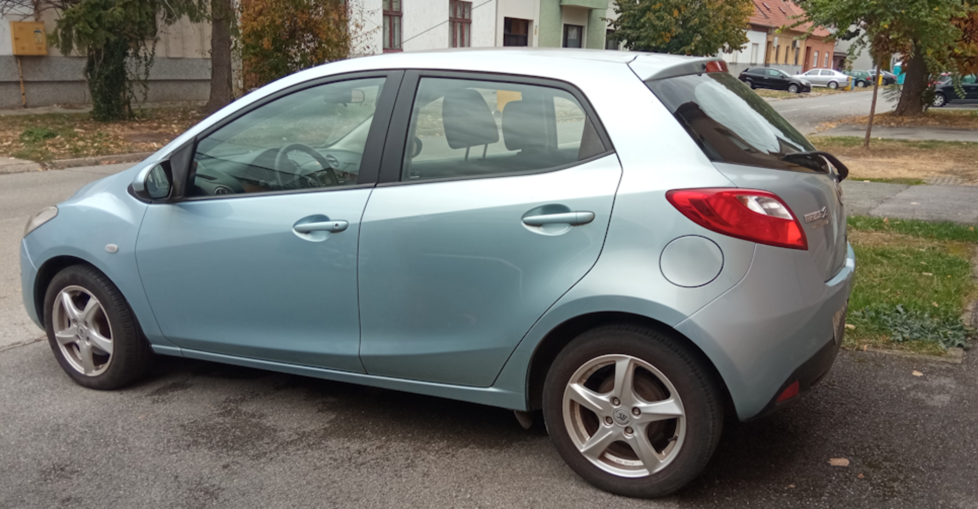 MAZDA 2 (1,5 75kw) reg. do  23.08.2027. g.