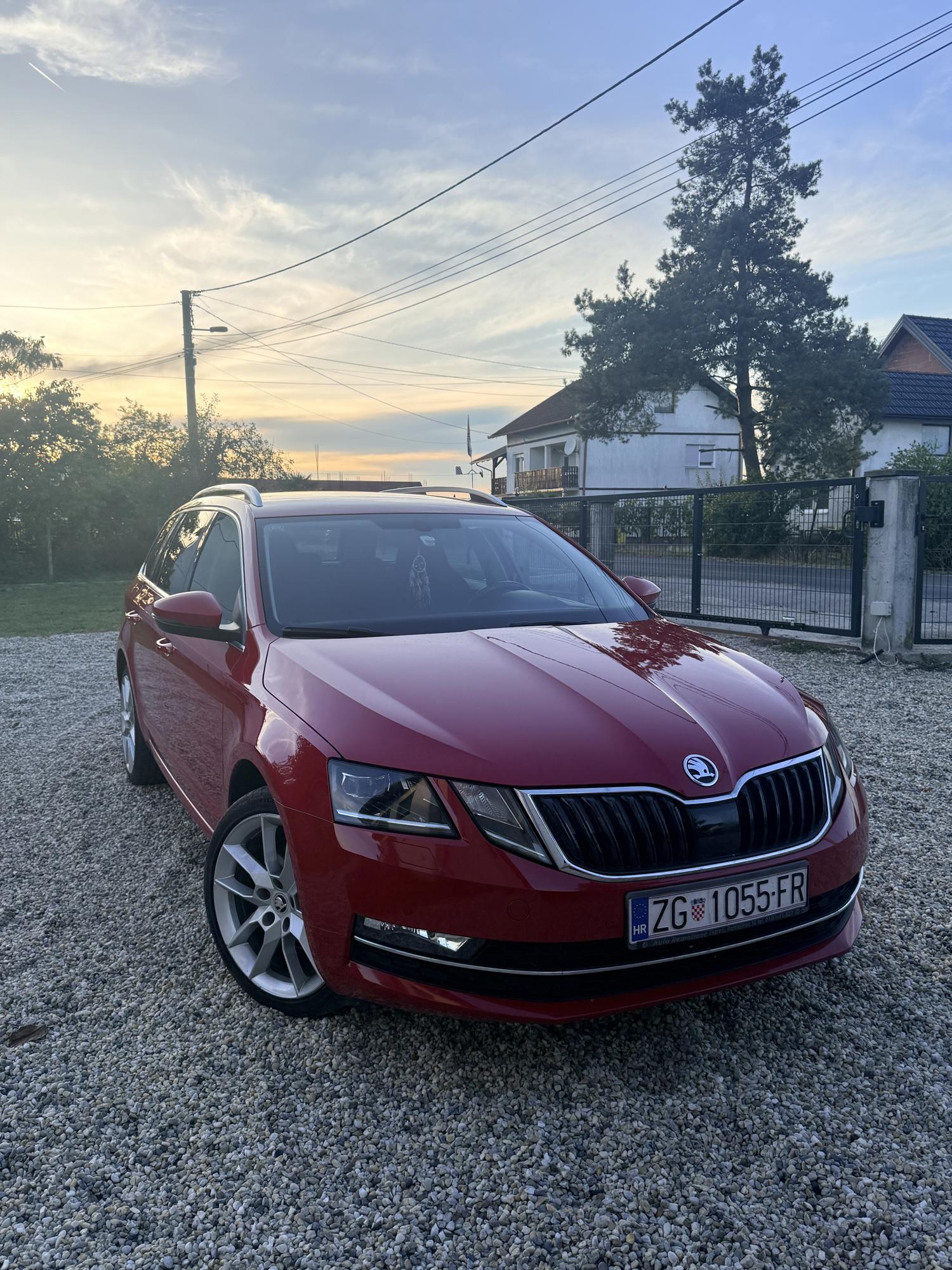 Škoda Octavia Combi 2,0 TDI FULL LED DYNAMIC