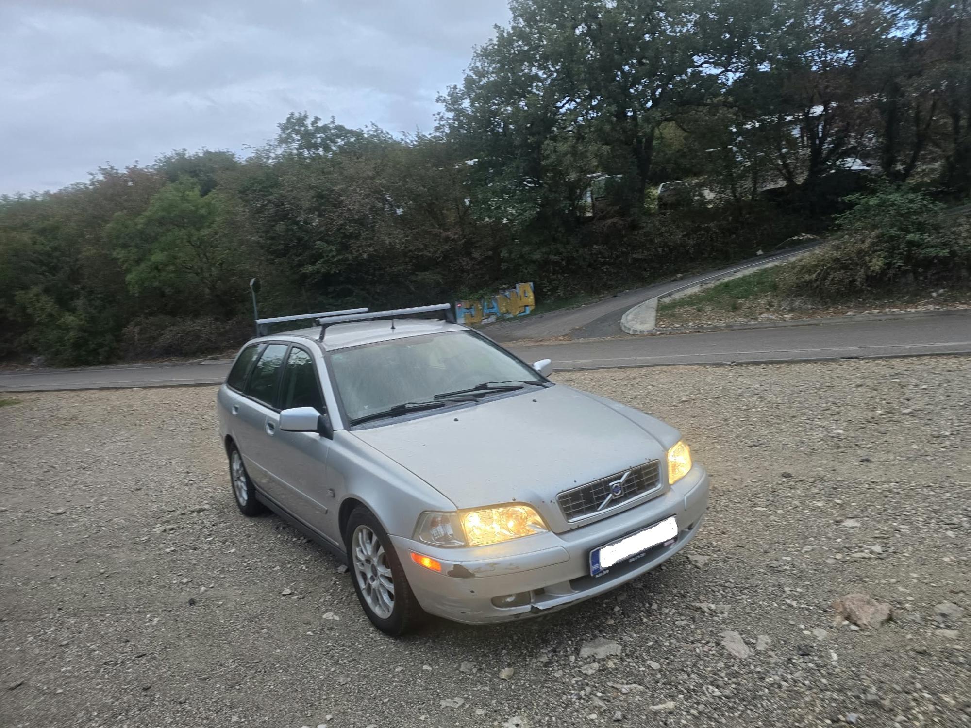 volvo v40 1.9td reg 10 27