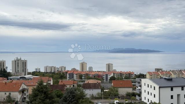 Stan Zamet - 3S+DB, garaža, spremište