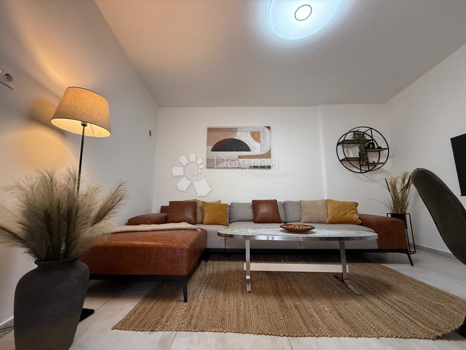 Luksuzno renoviran stan 51m2 - Pula