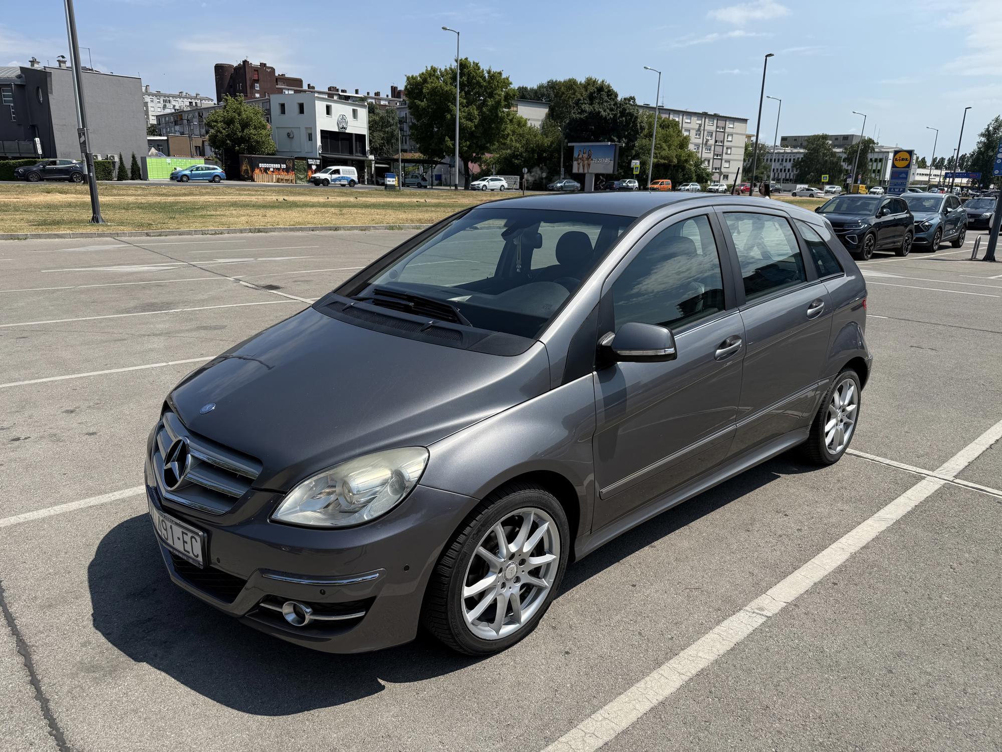 Mercedes-Benz B180 CDI automatik, reg. do 06/2027