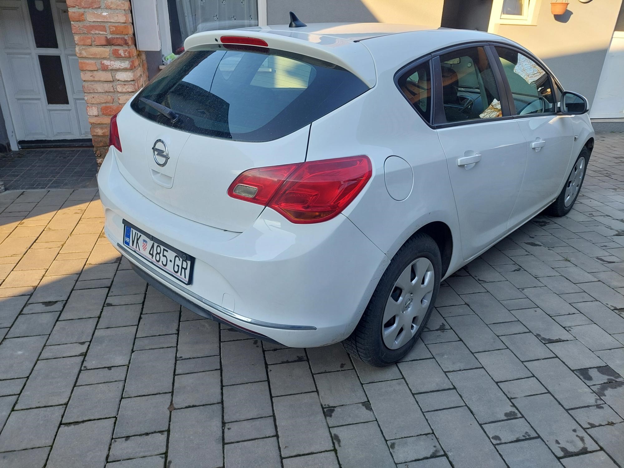 Opel Astra,1.4 turbo  