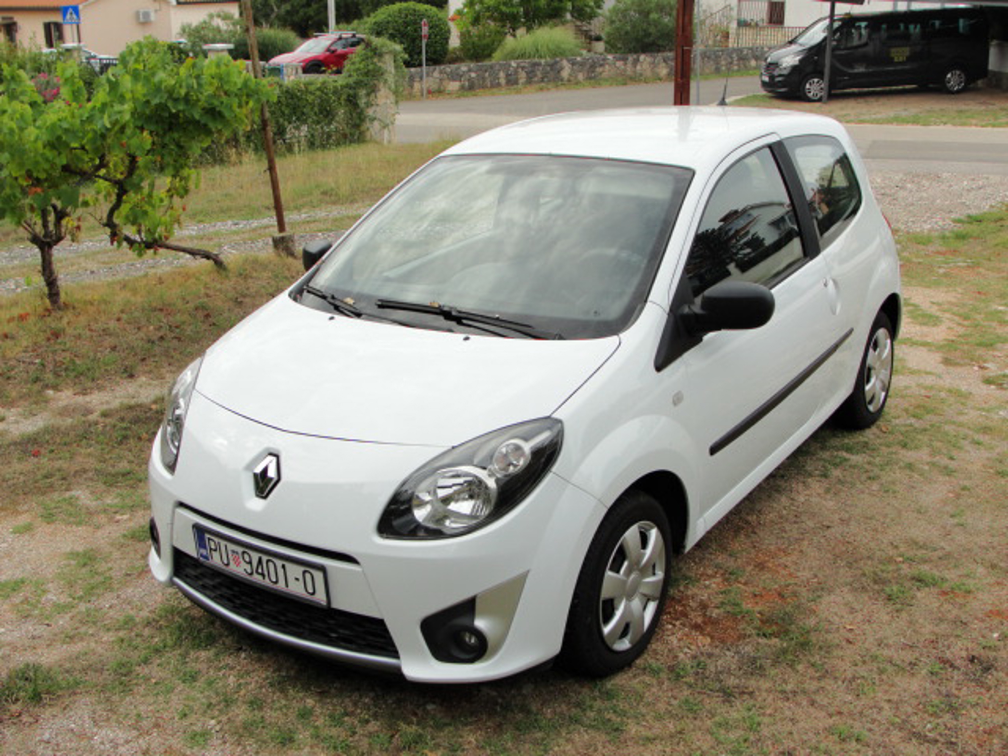 Renault Twingo 1,2 2010. god., nova registracija do 09/2027.