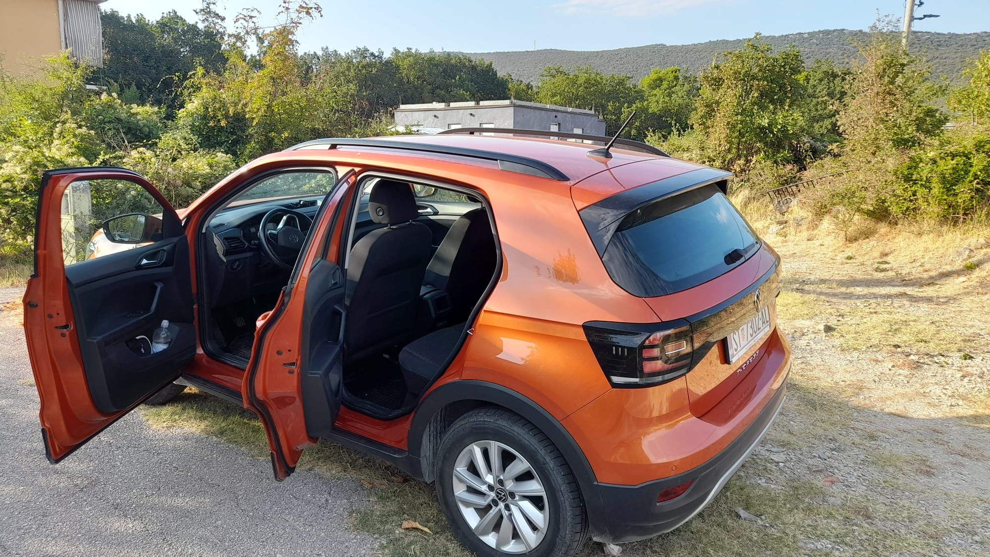 Prodajem VW T-Cross
