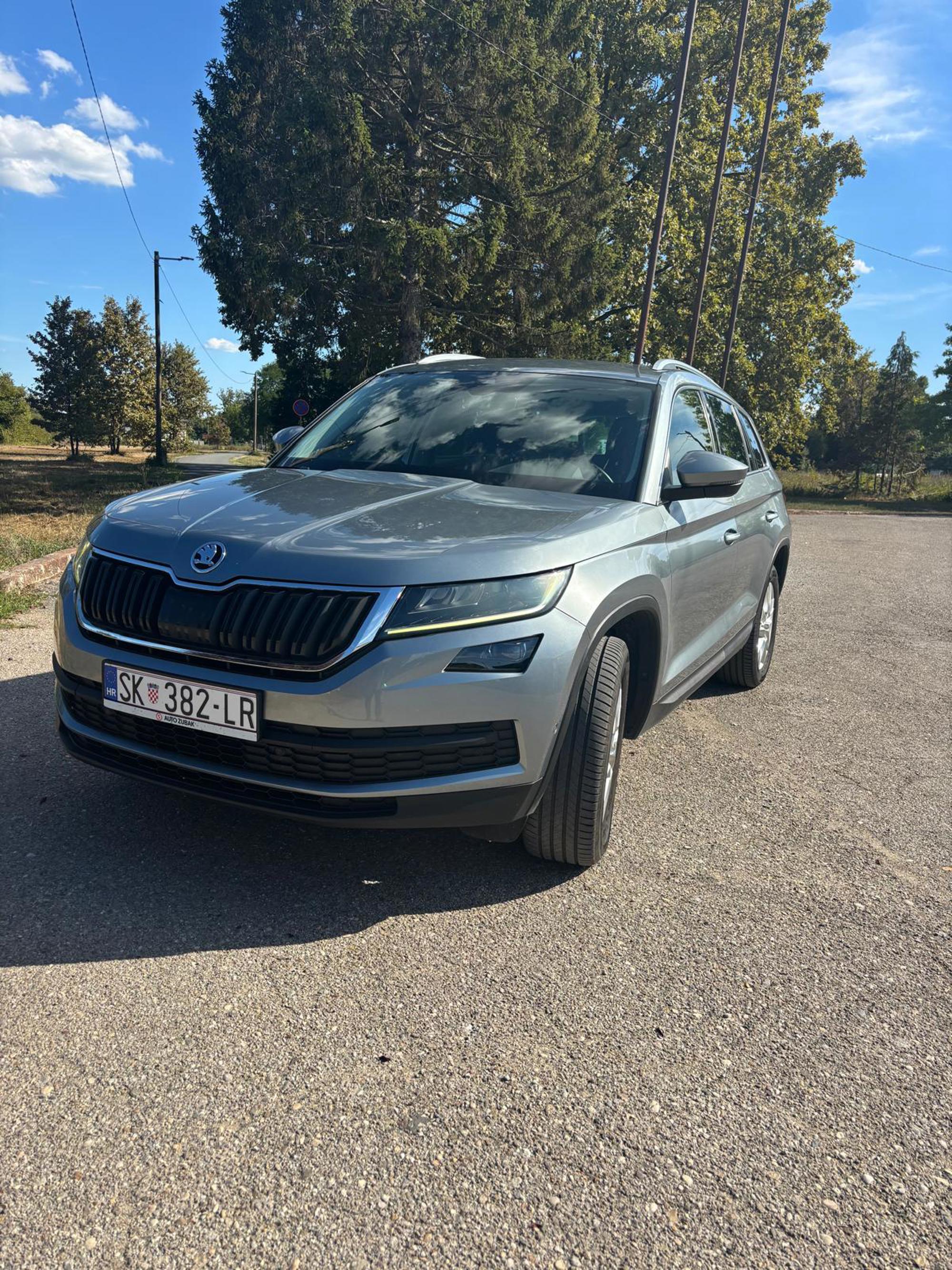 Prodajem Škodu Kodiaq automobil je u odličnom stanju, registrirn godinu dana