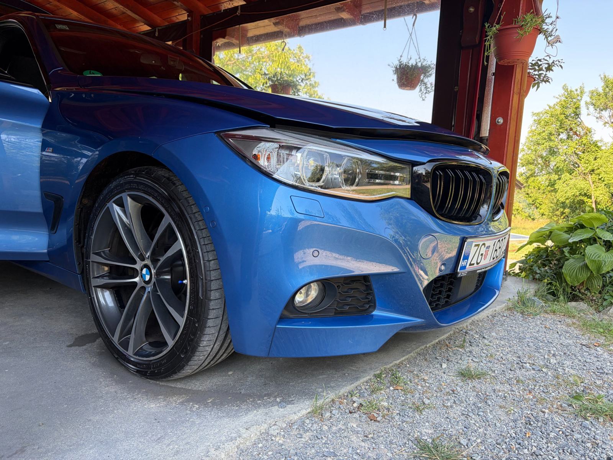 BMW 320d xDrive M Sport Estoril Blue HUD Harman Alcantara TOP Oprema