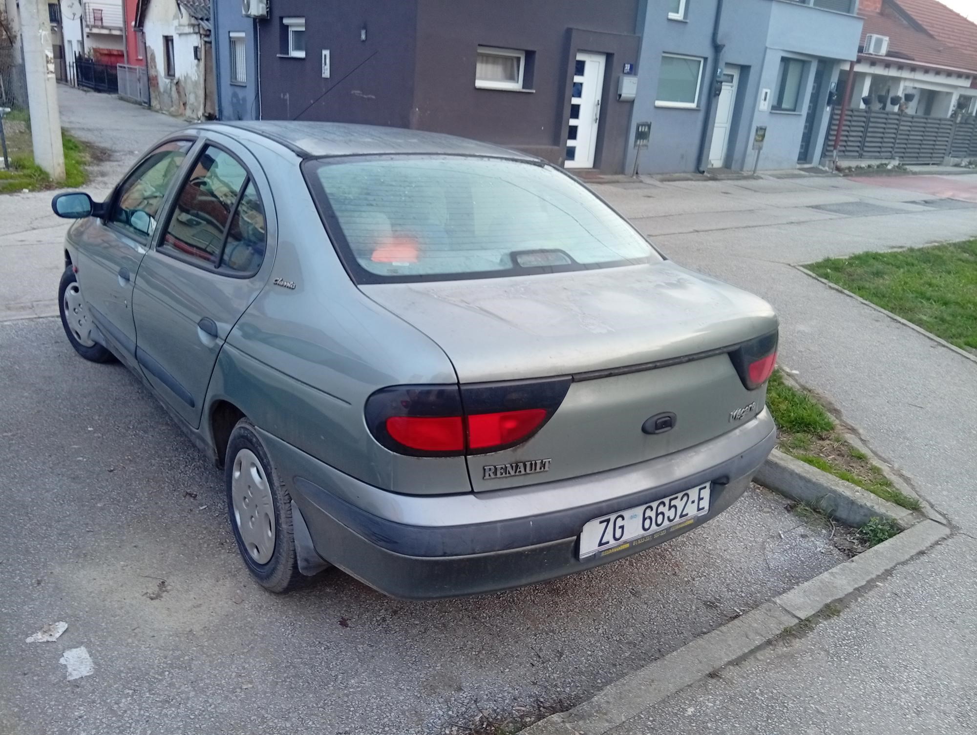 Megane sedan registriran 0916301500