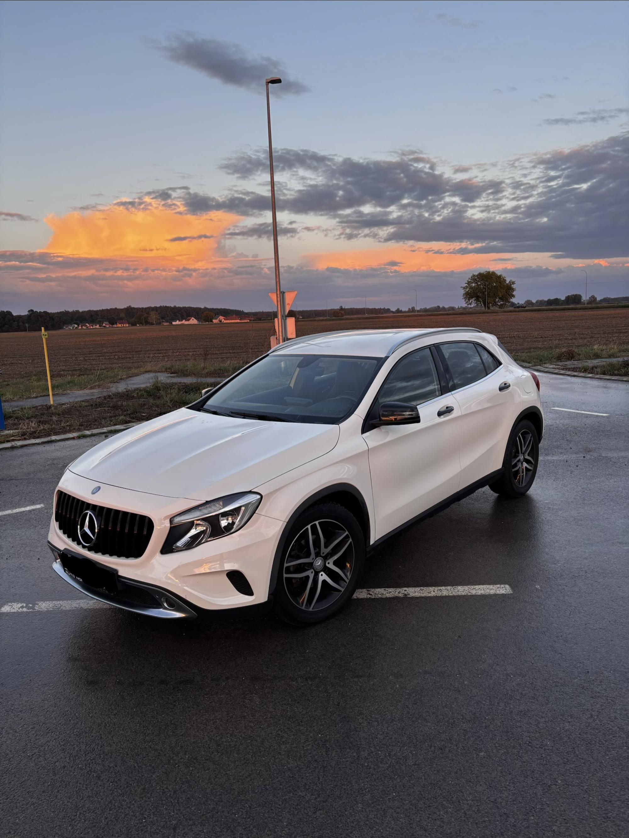Mercedes Benz Gla200 156ks Benzin/Servis, Nova Rega