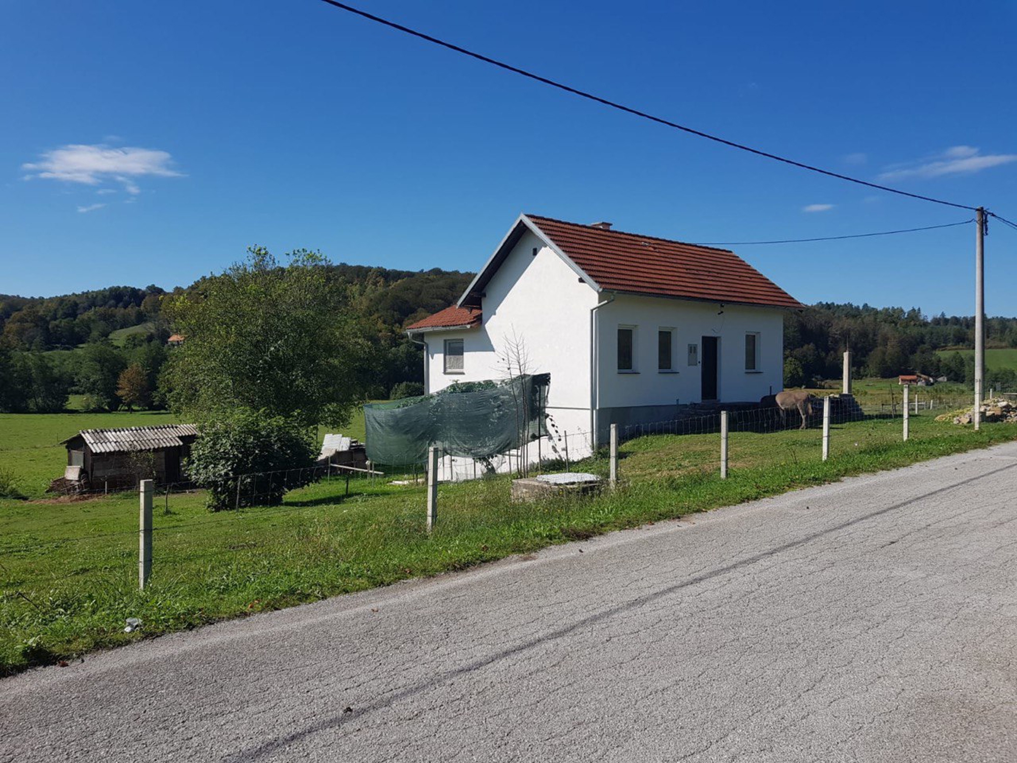 Kuća 160 m² s 40.000 m² zemljišta – Ruševica, Cetingrad