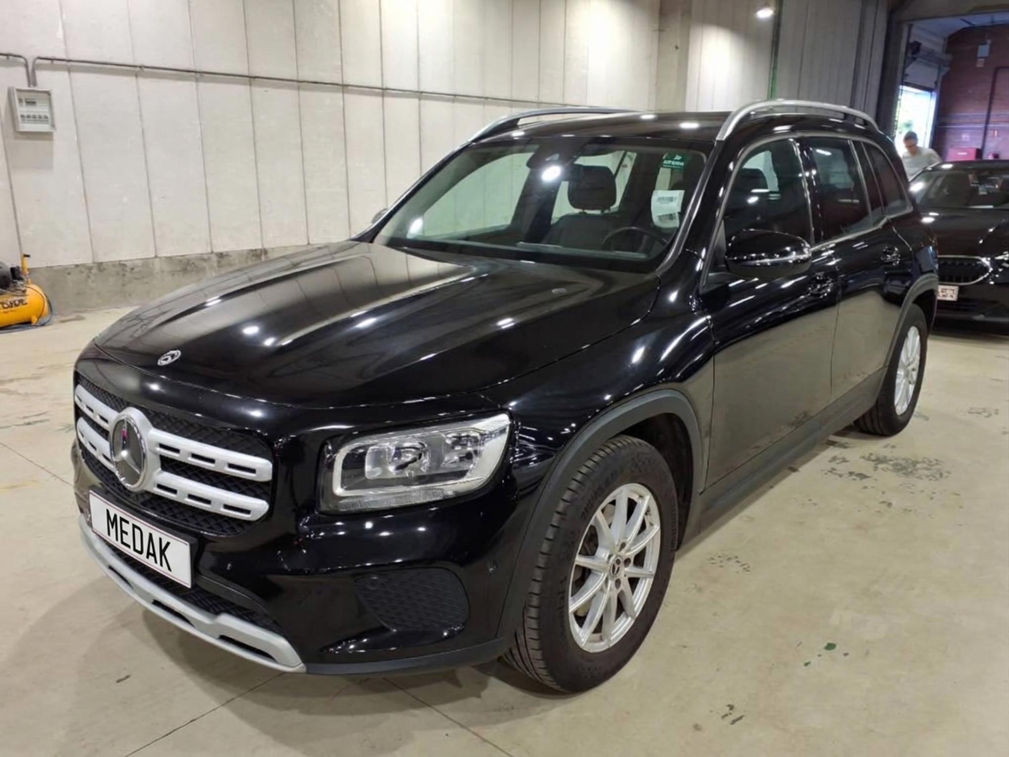 MERCEDES-BENZ GLB 180 d AUTOMATIK • 100% OVLAŠTENI SERVIS • SVE DO REGISTRACIJE 19950€