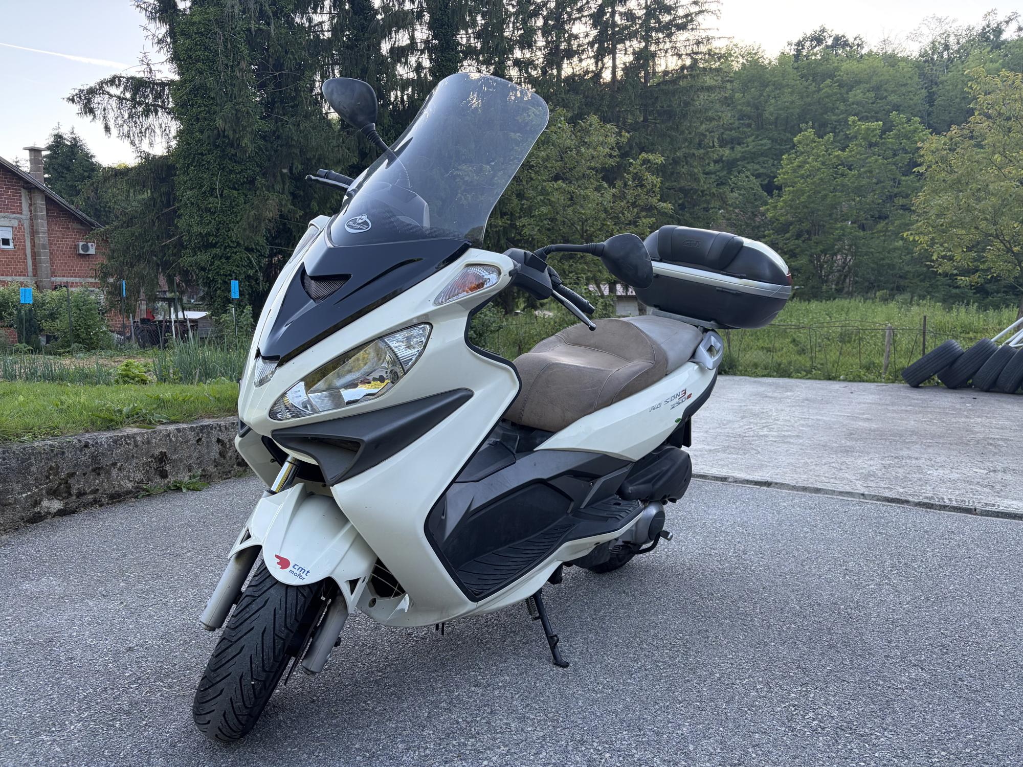 Malaguti Madison 250 i.e