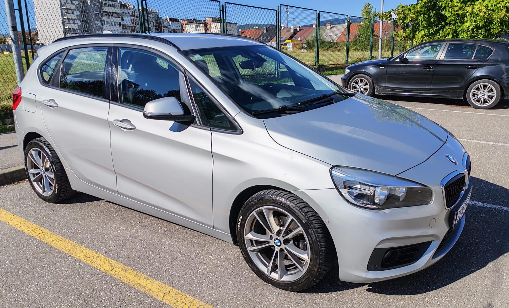  BMW 214d //255tkm//prvi vlasnik//samoparkiranje//grijanje sjedala//odličan//